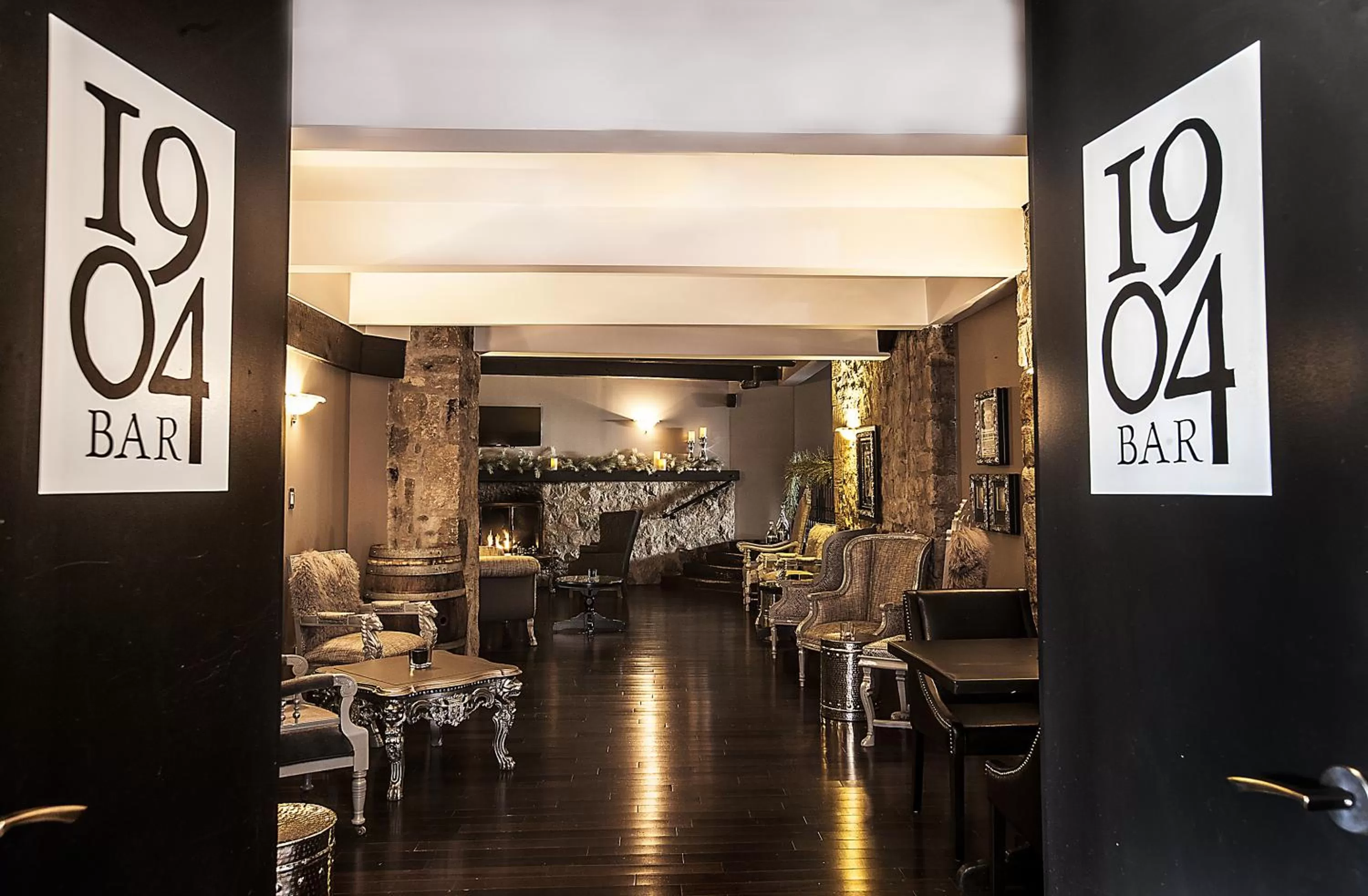 Lounge or bar in Old Stone Inn Boutique Hotel