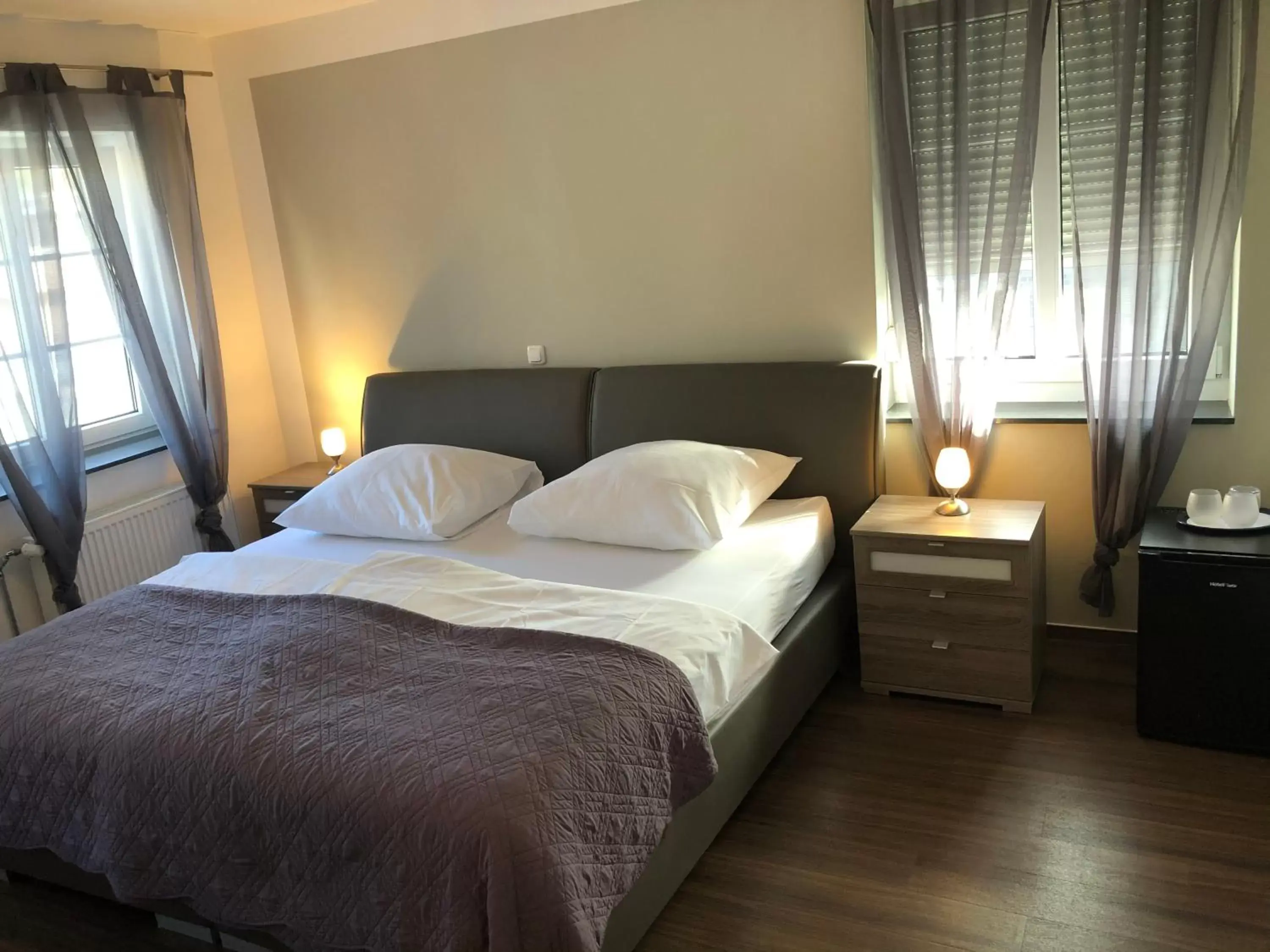 Double Room in Hotel Restaurant Dalmacija Double Room in Hotel Restaurant Dalmacija