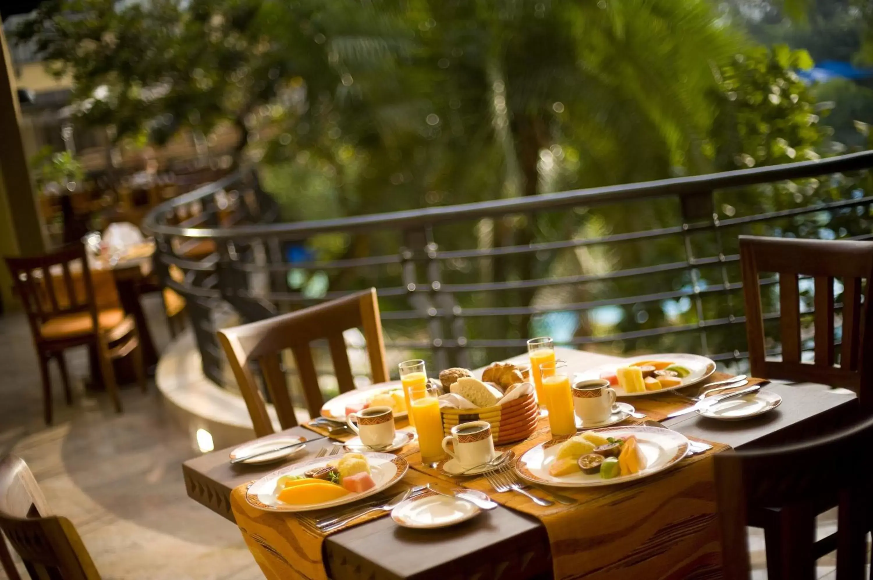 Restaurant/Places to Eat in Kigali Serena Hotel