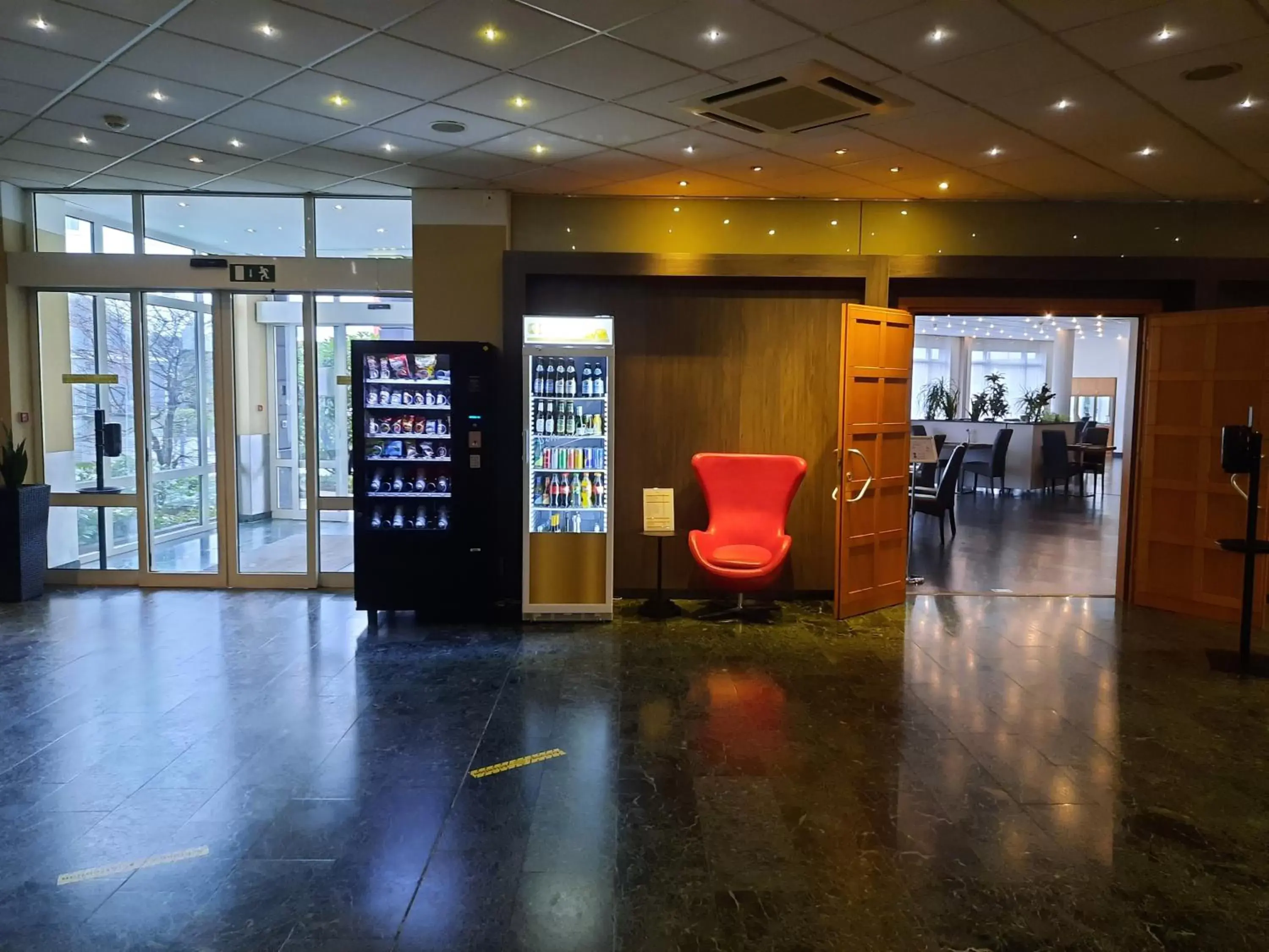 Lobby or reception in Amedia Frankfurt Airport, Trademark Collection by Wyndham