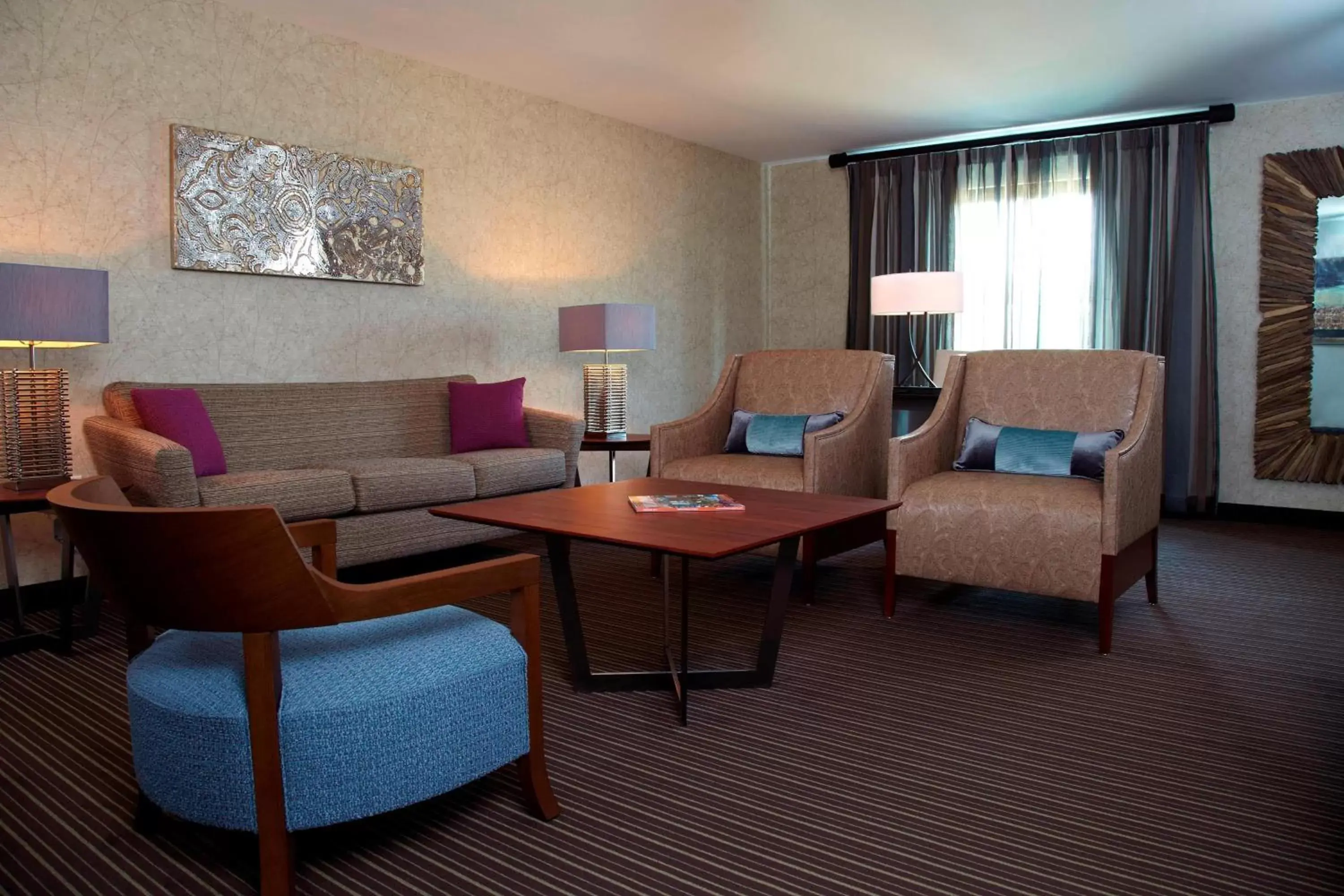 Living room, Seating Area in Courtyard by Marriott Buffalo Amherst/University