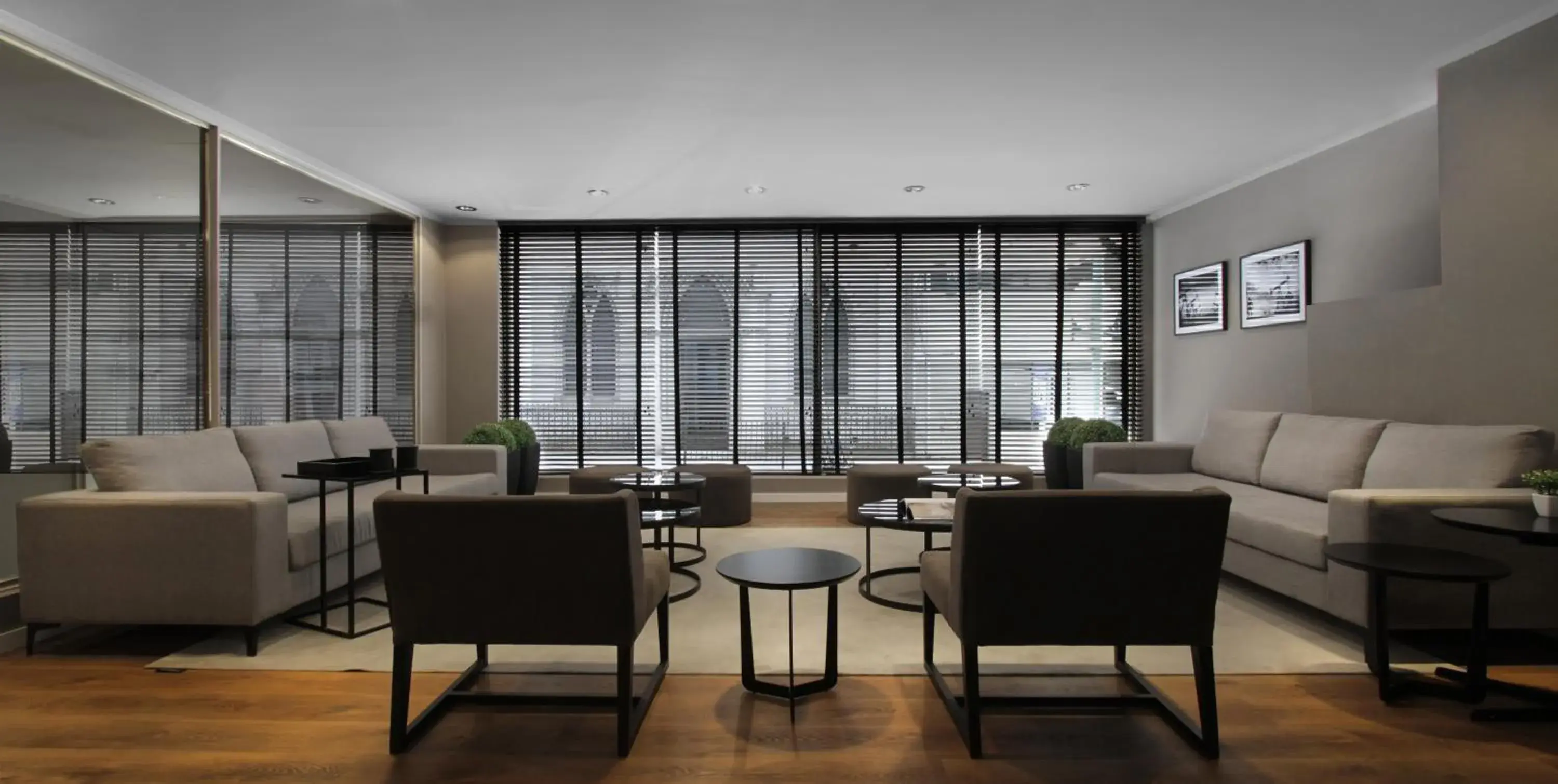 Lobby or reception in Hotel 8 de Octubre Lobby or reception in Hotel 8 de Octubre