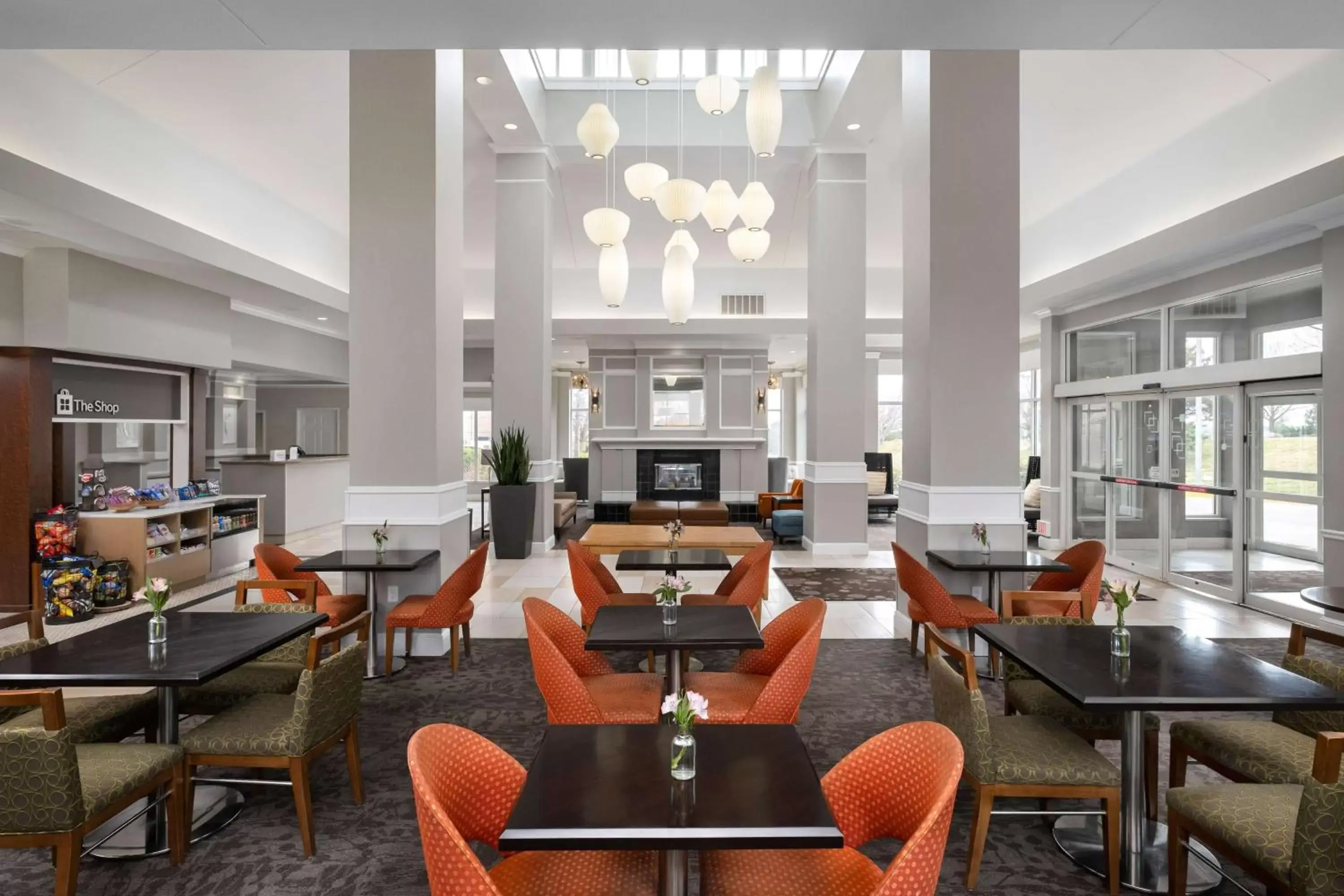 Lobby or reception, Restaurant/Places to Eat in Hilton Garden Inn Overland Park