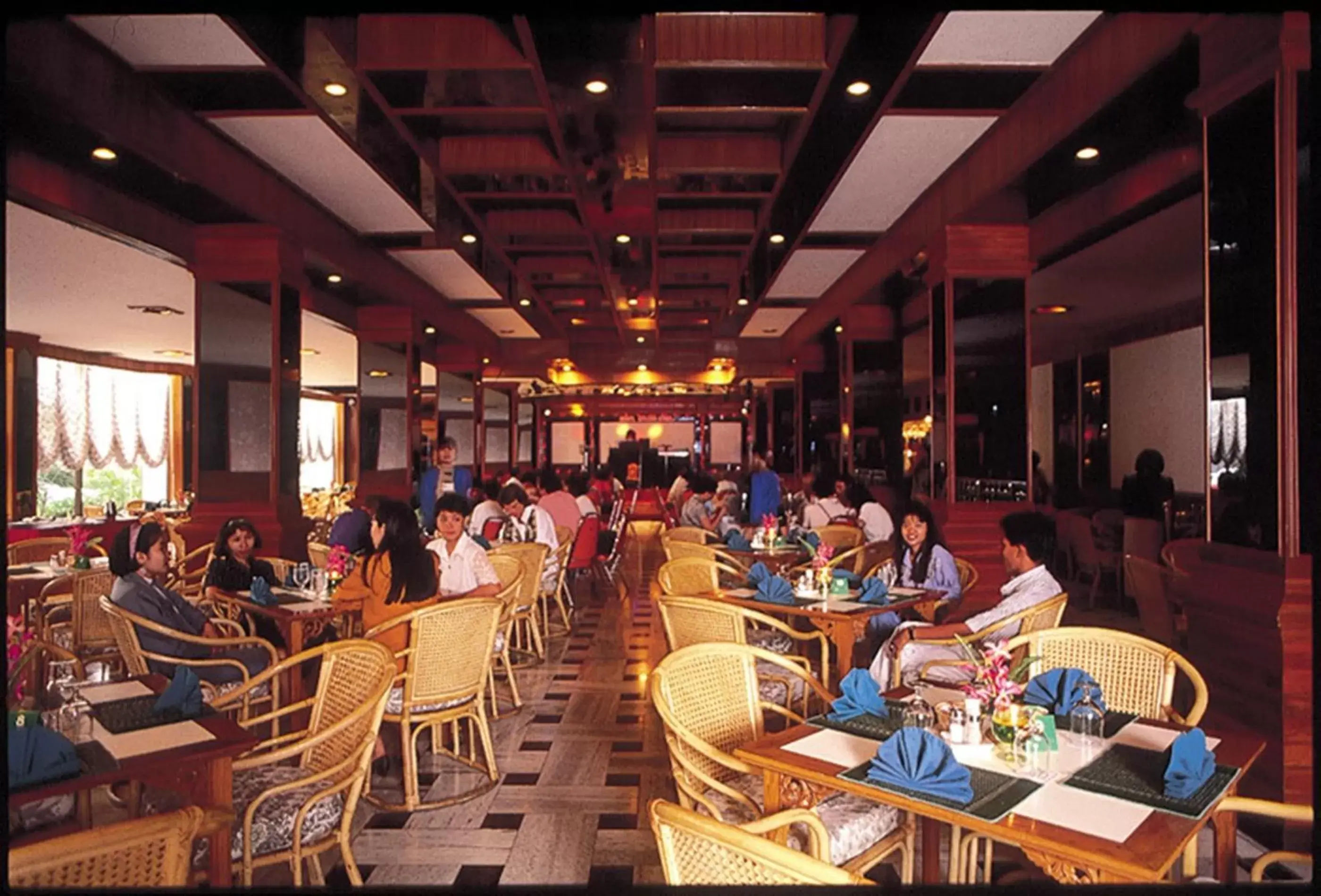 Restaurant/places to eat in Royal Palace Hotel Restaurant/places to eat in Royal Palace Hotel