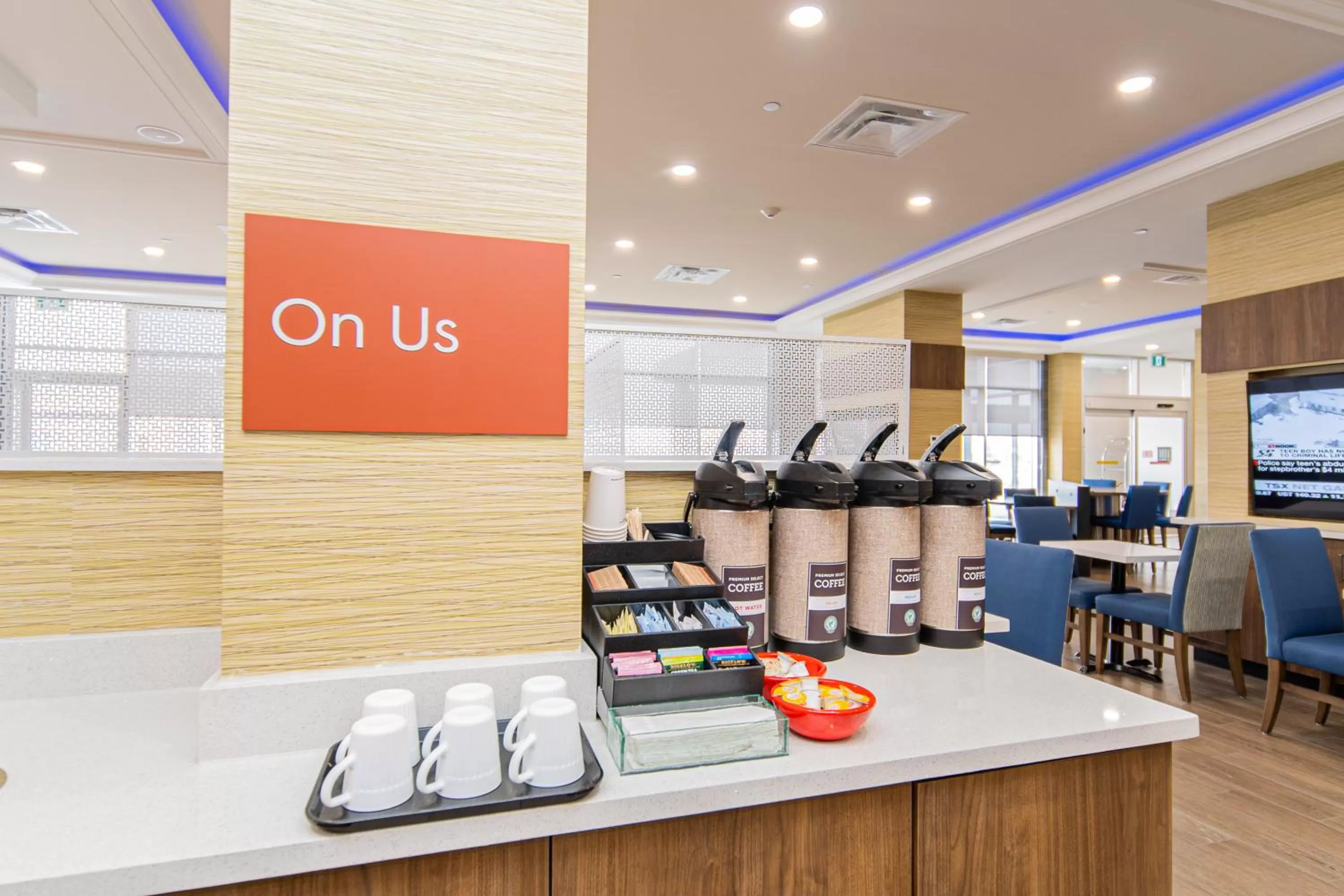 Coffee/tea facilities in TownePlace Suites by Marriott Brantford and Conference Centre
