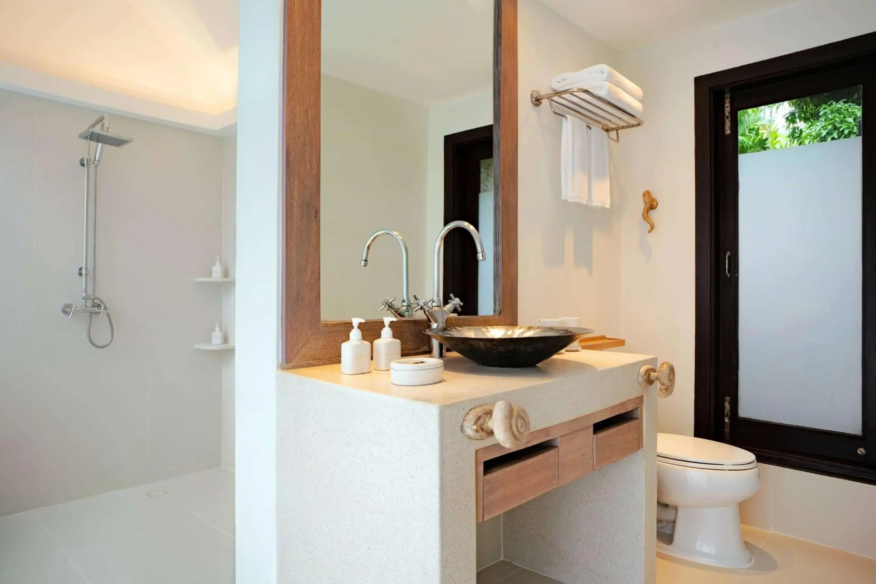 TV and multimedia, Bathroom in Wyndham Hua Hin Pranburi Resort & Villas