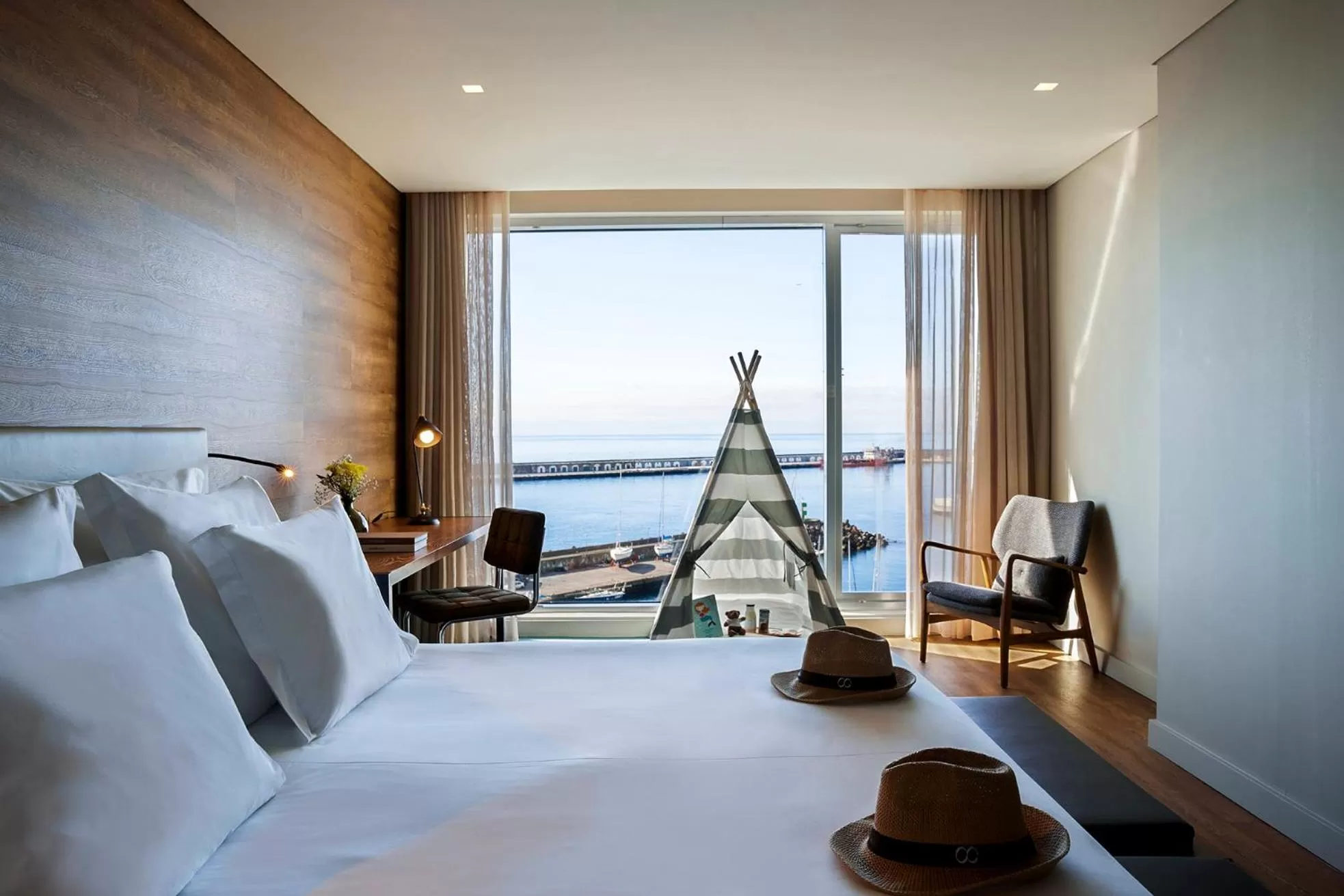 Bedroom, Bed in Octant Ponta Delgada