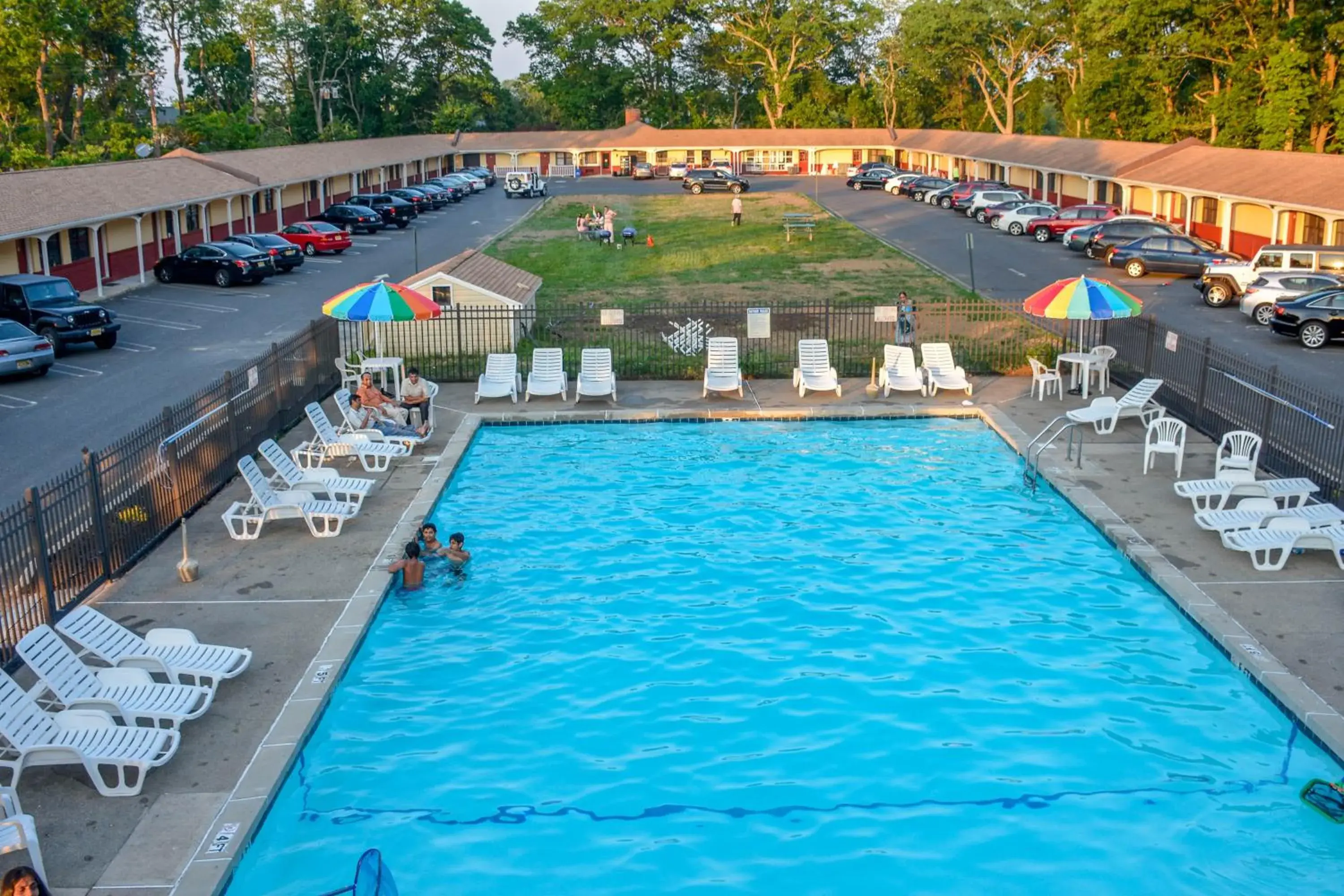 Area and facilities, Pool View in Atlantic Inn and Suites - Wall Township