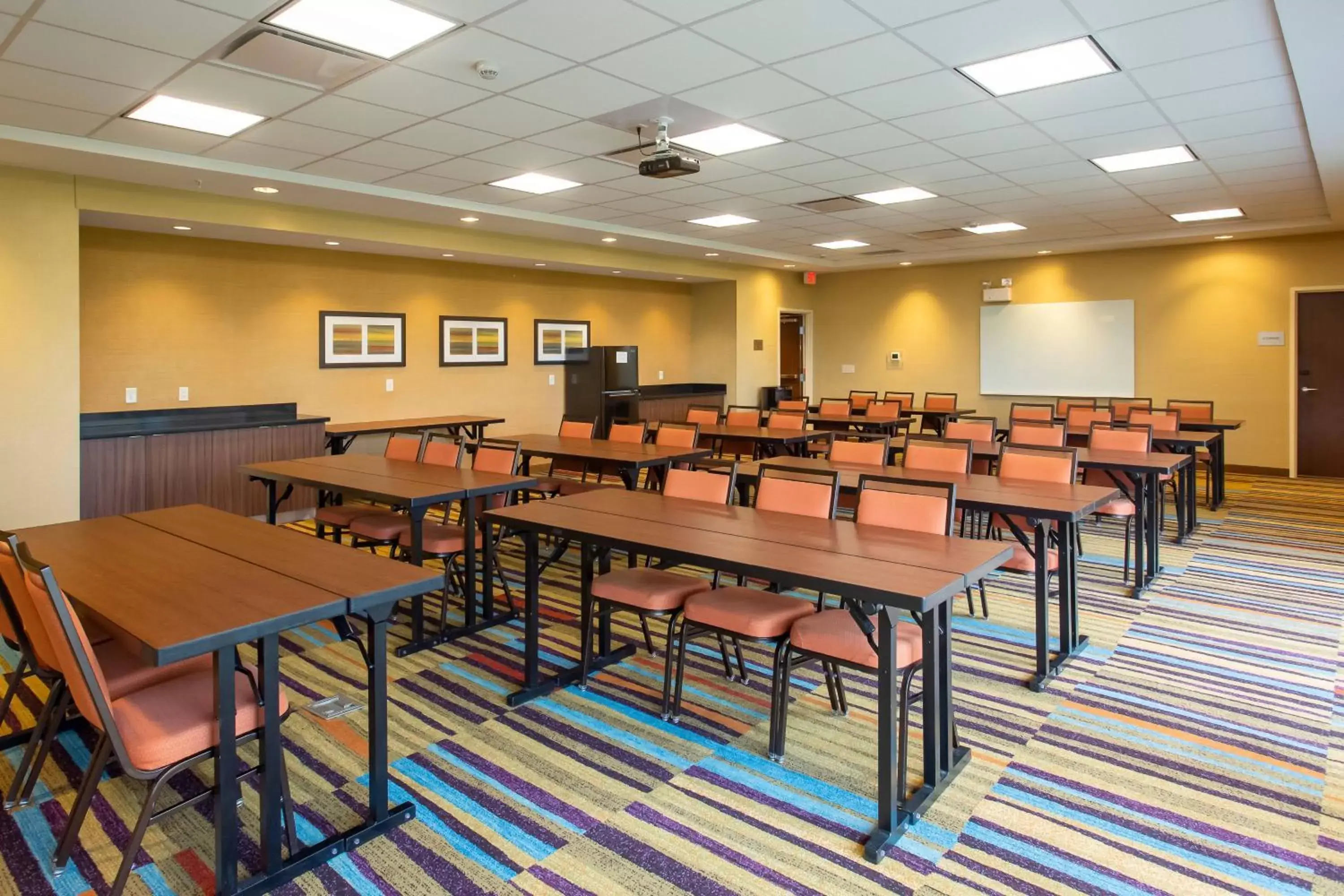 Meeting/conference room in Fairfield Inn & Suites by Marriott Jamestown