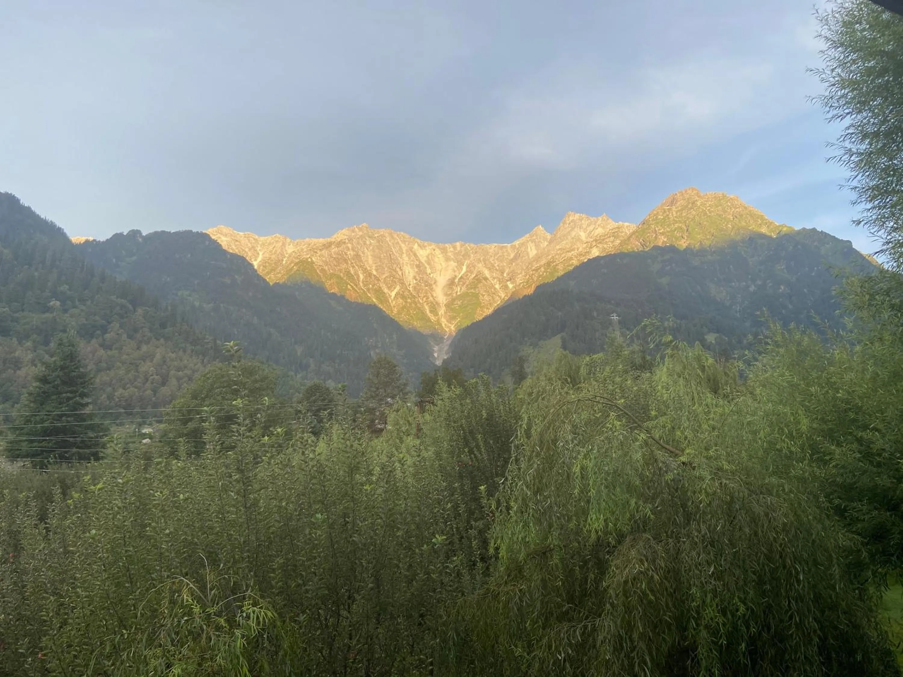 Mountain view in Solang Valley Resort