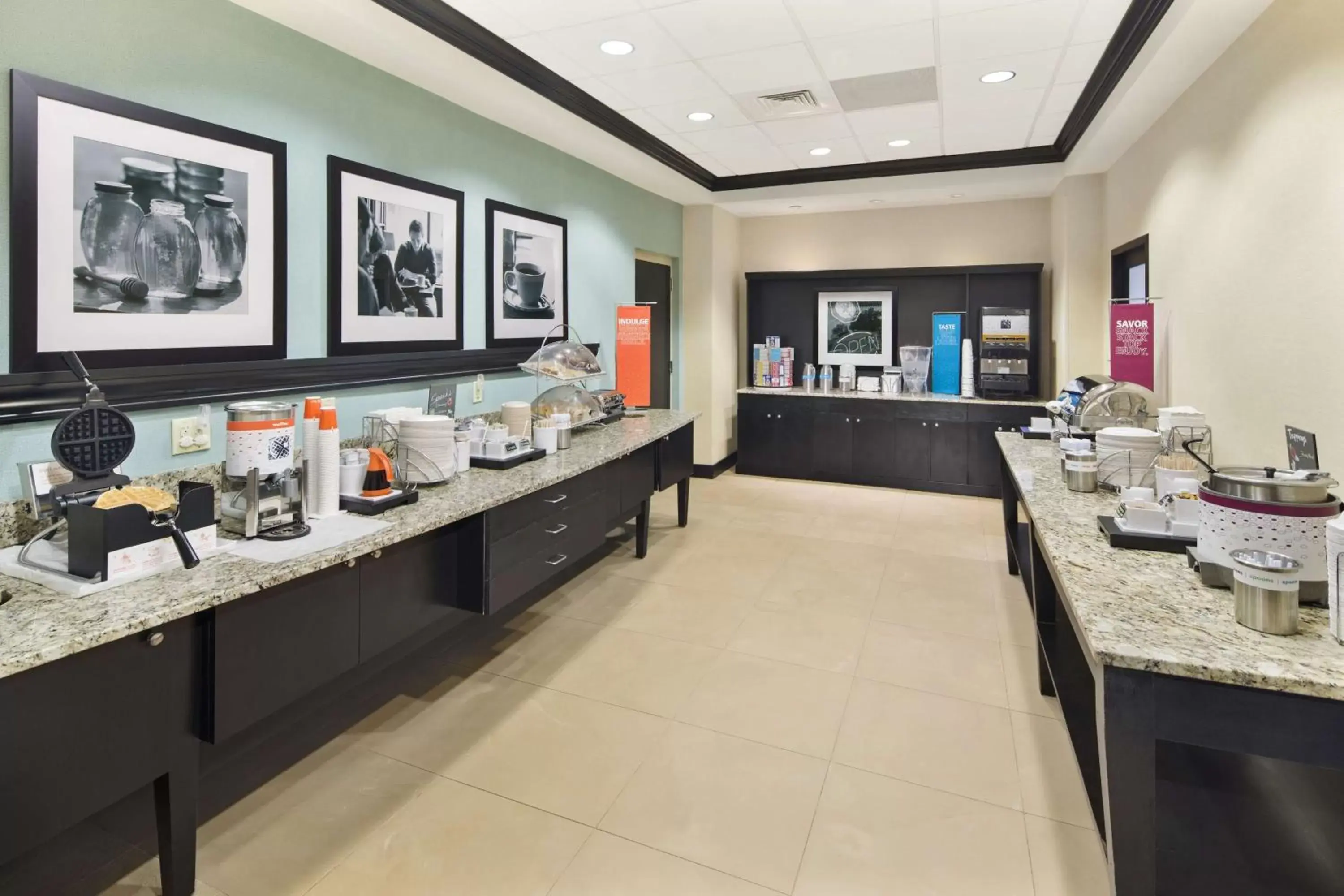 Restaurant/places to eat in Hampton Inn Columbia I-20-Clemson Road Restaurant/places to eat in Hampton Inn Columbia I-20-Clemson Road