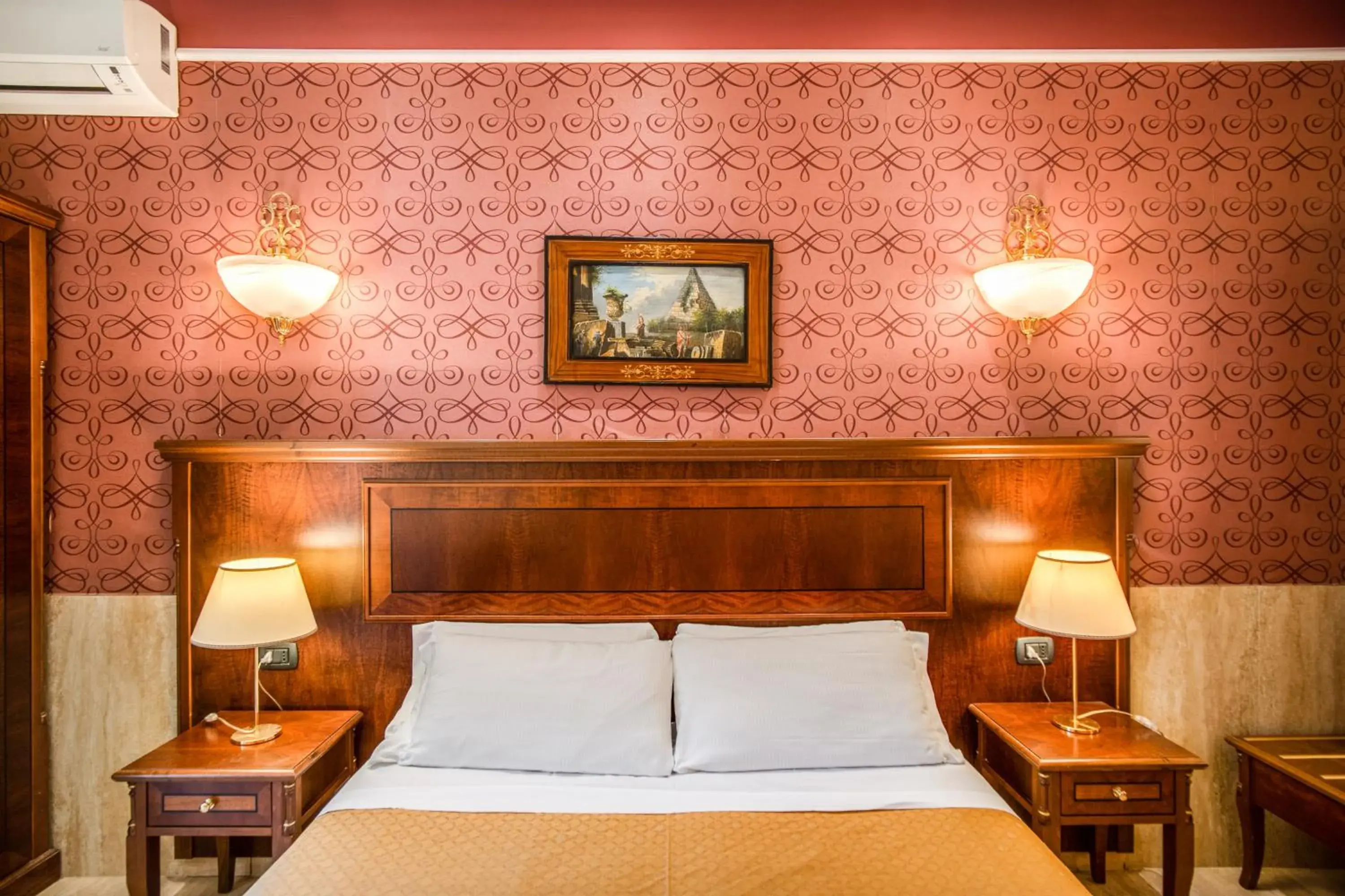 Bedroom, Bed in Aurelius Art Gallery Hotel