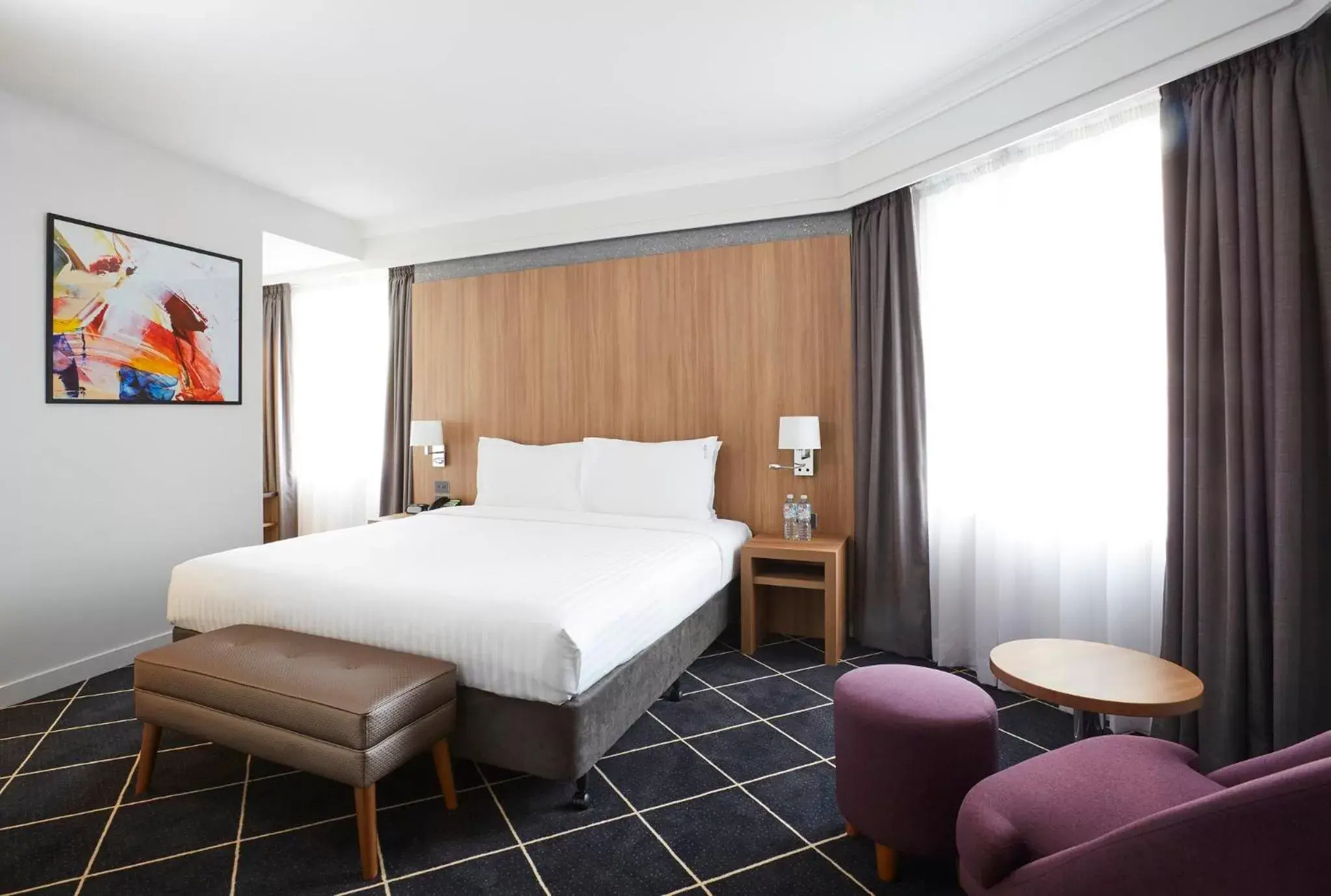 Photo of the whole room, Bed in Holiday Inn Darling Harbour, an IHG Hotel