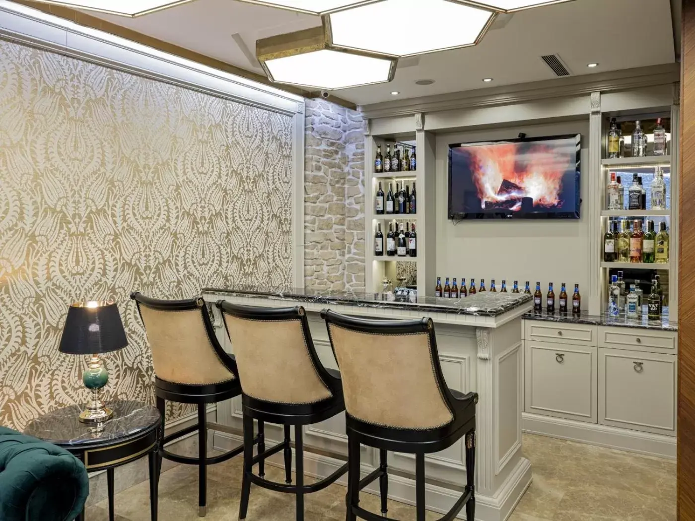 Alcoholic drinks, Lounge/Bar in Nowy Efendi Hotel - Special Category