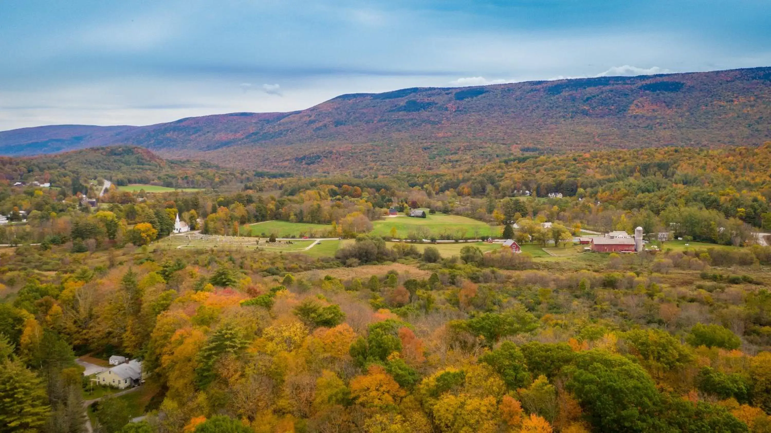 Bird's-eye View in Arcady Mountain Motor Lodge