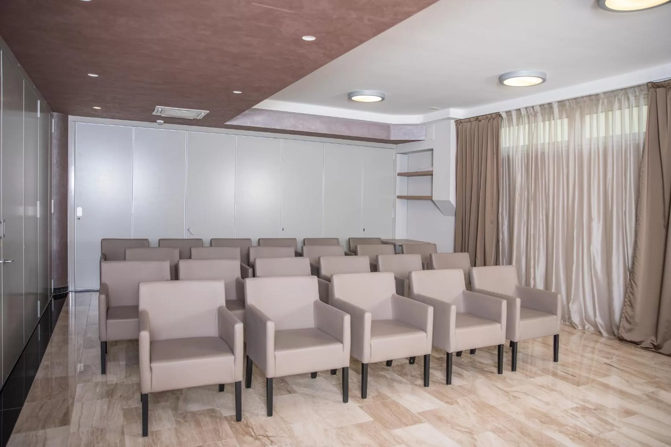 Meeting/conference room in Royal Airport Hotel