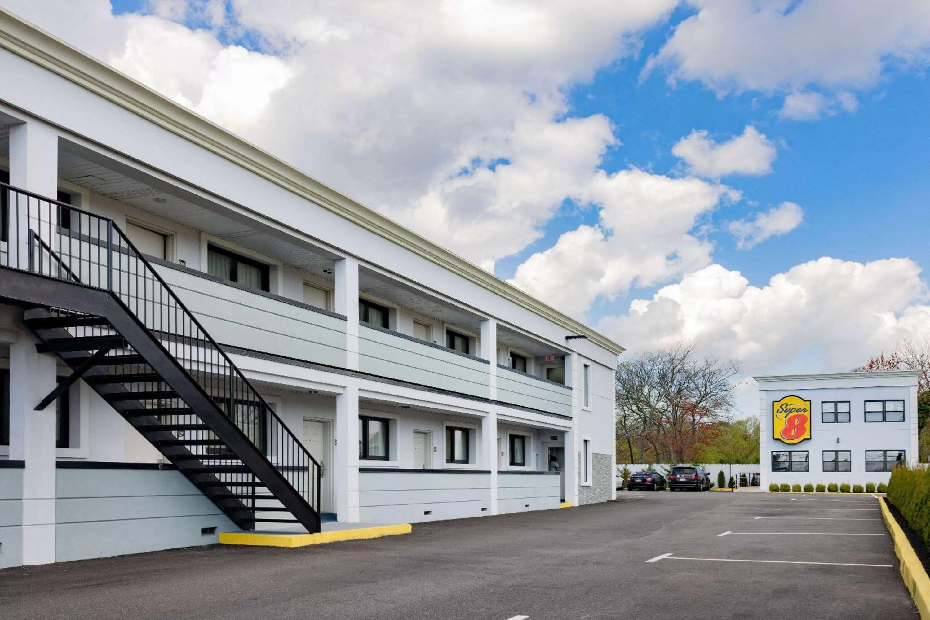 Property building in Super 8 by Wyndham Lindenhurst