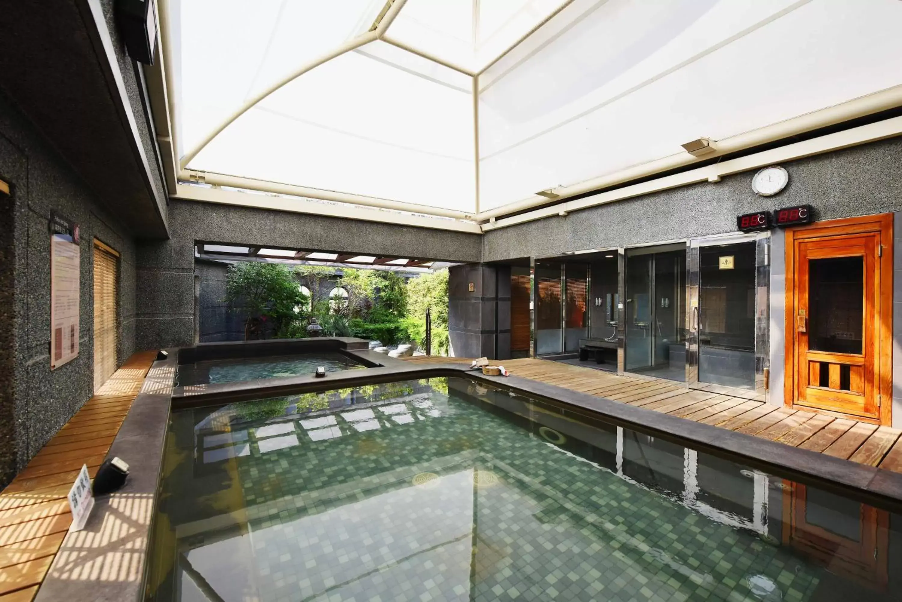 Sauna, Swimming Pool in Fullon Hotel Taoyuan
