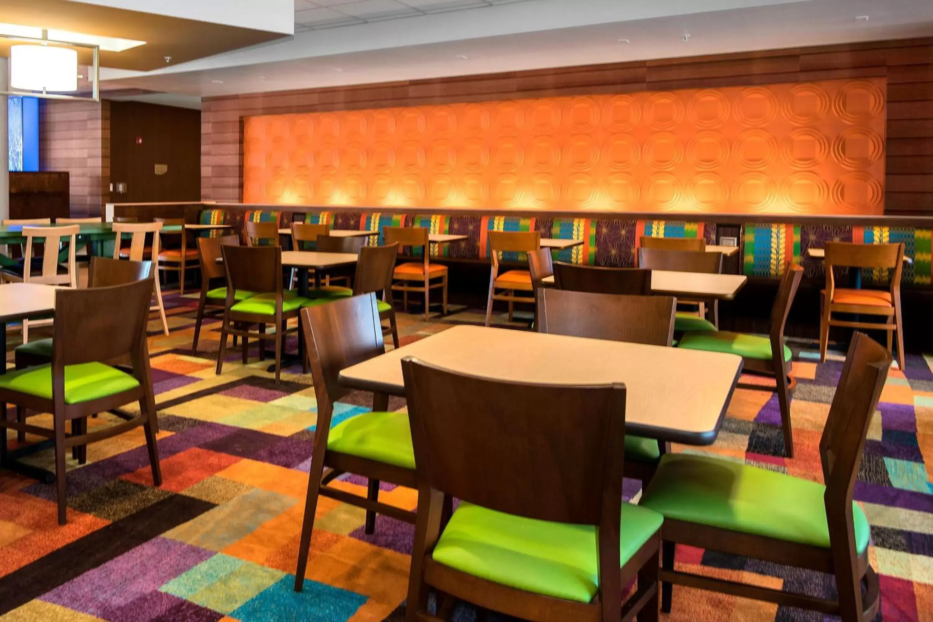 Breakfast, Restaurant/Places to Eat in Fairfield Inn & Suites by Marriott Little Rock Benton