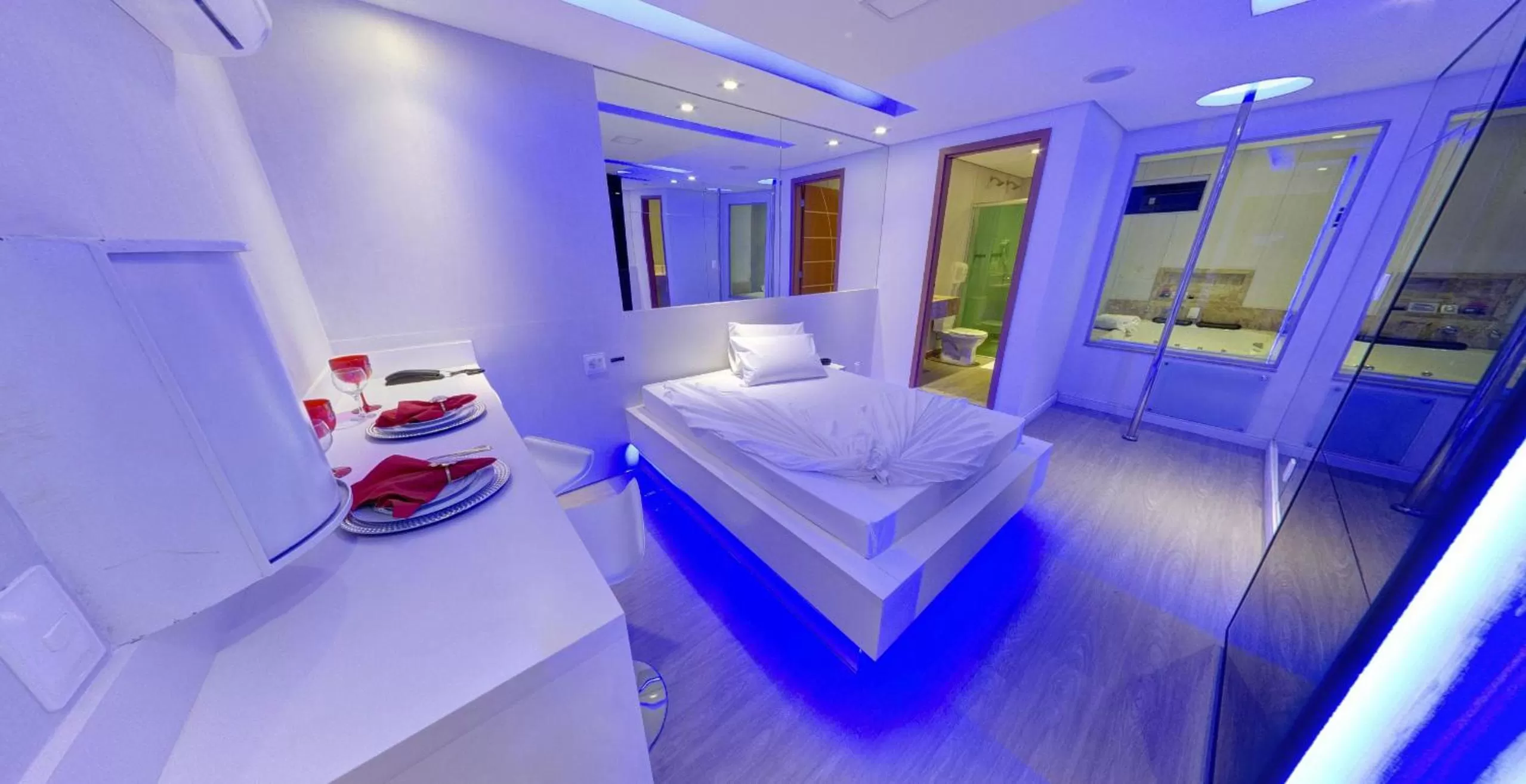 Motel fantasy 4 (adult Only)