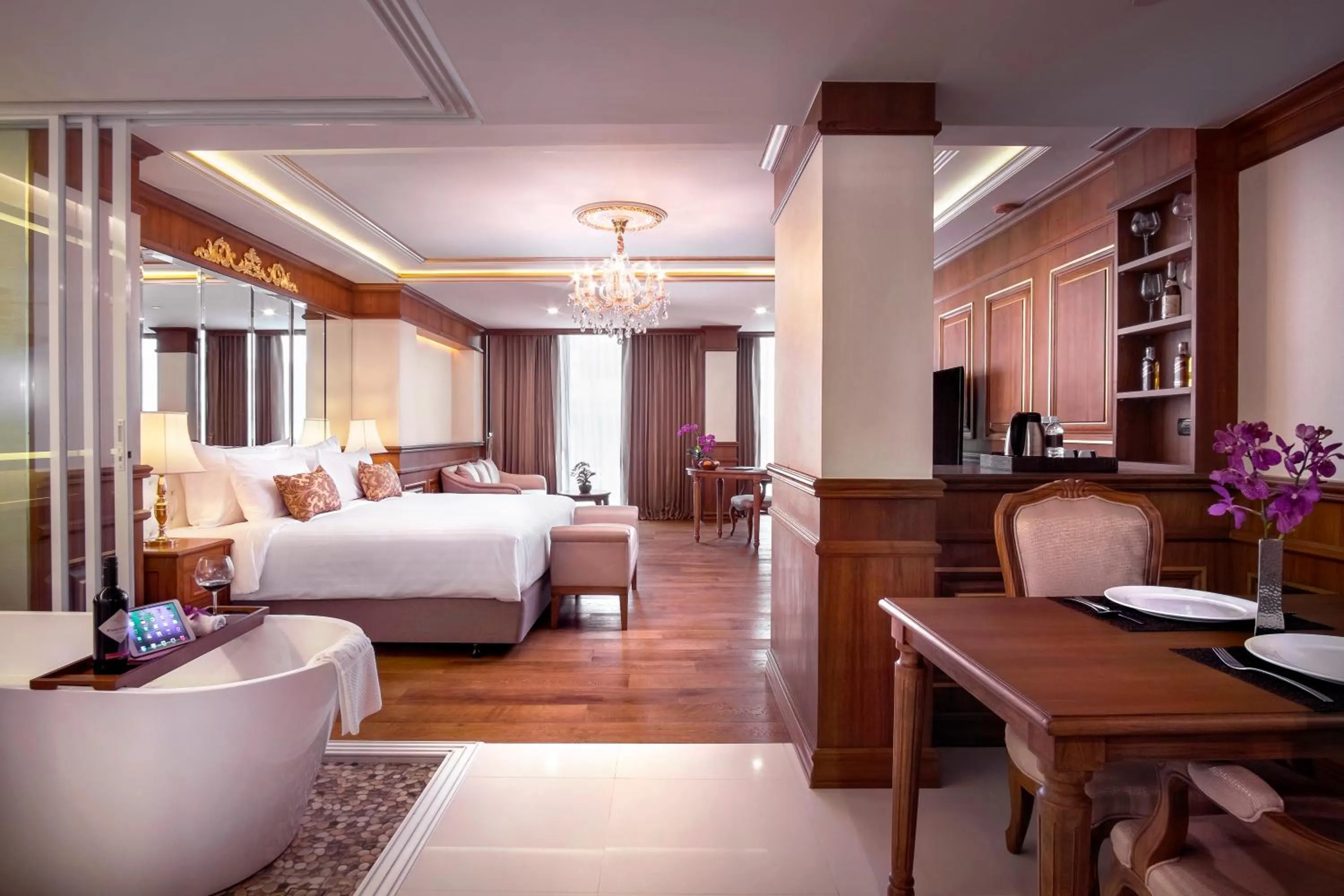 Photo of the whole room, Bed in Amaranta Hotel