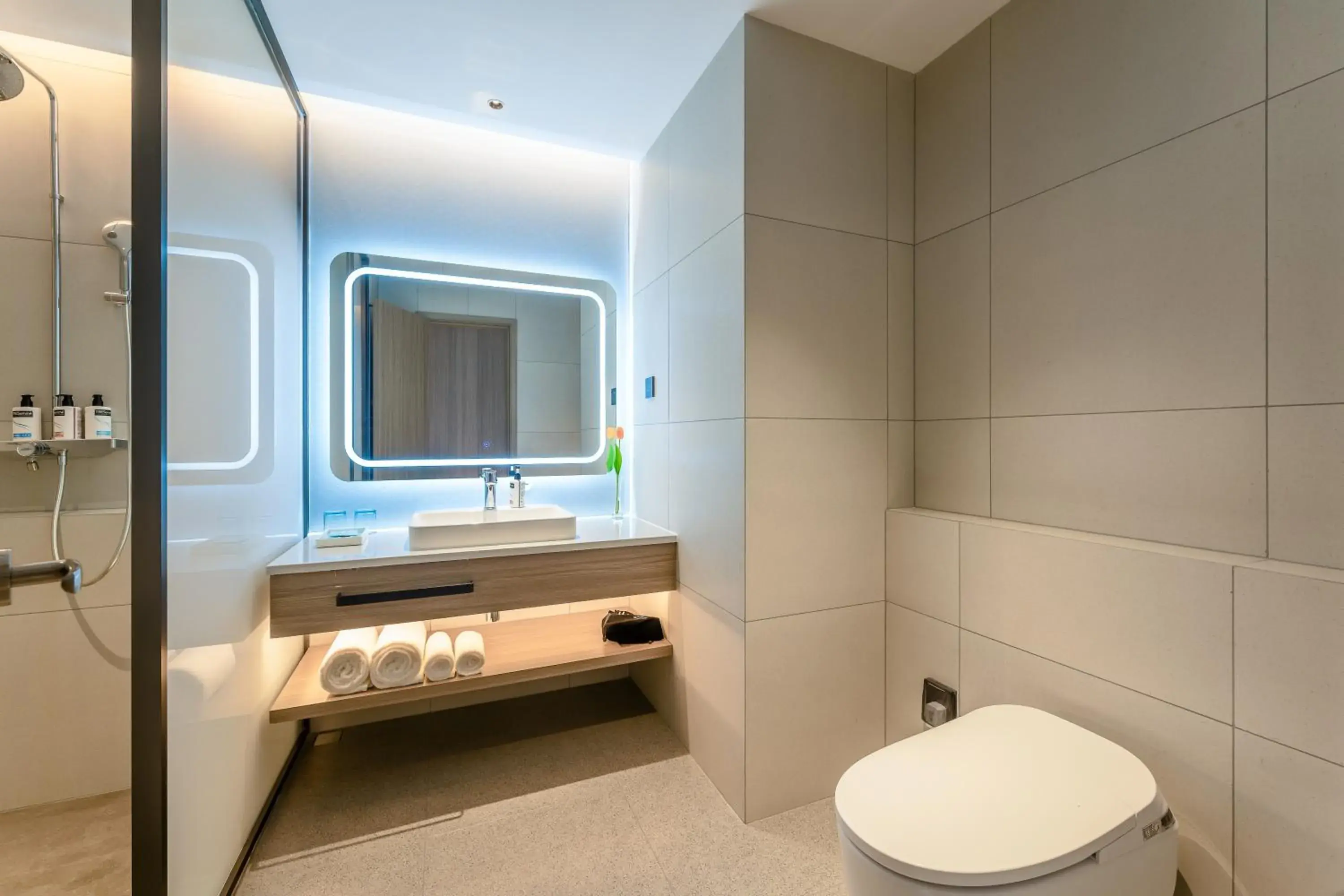 Toilet, Bathroom in Holiday Inn Express Hangzhou Airport, an IHG Hotel