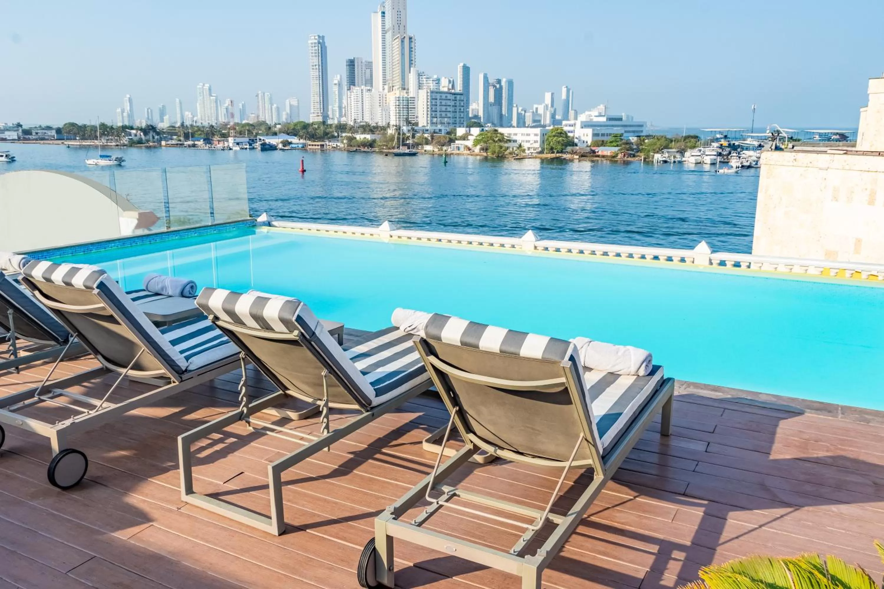 Day in GHL Arsenal Hotel