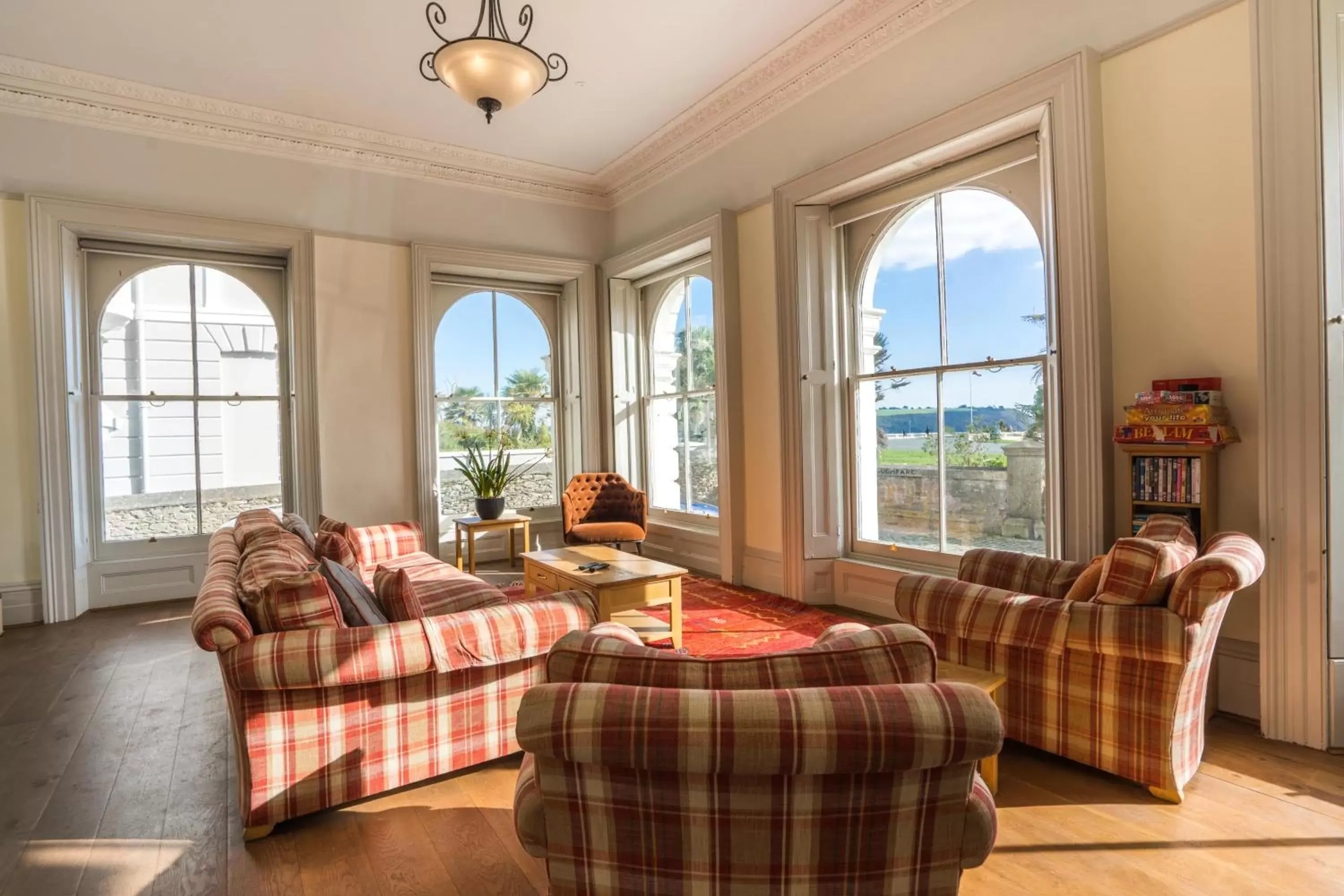 Four-Bedroom Apartment with Sea View in 1 Elliot Terrace Four-Bedroom Apartment with Sea View in 1 Elliot Terrace