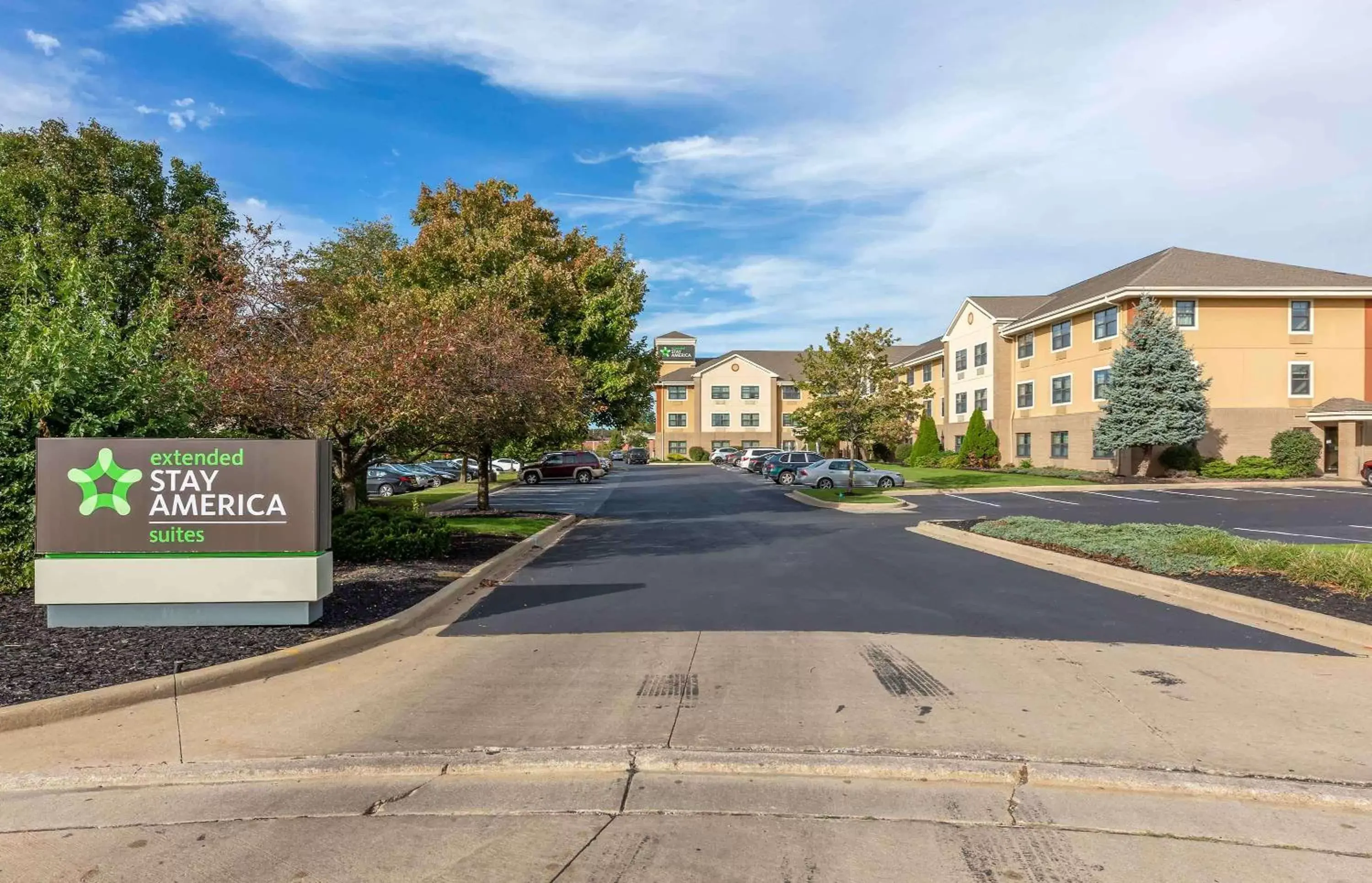 Property Building in Extended Stay America Suites - Cleveland - Brooklyn