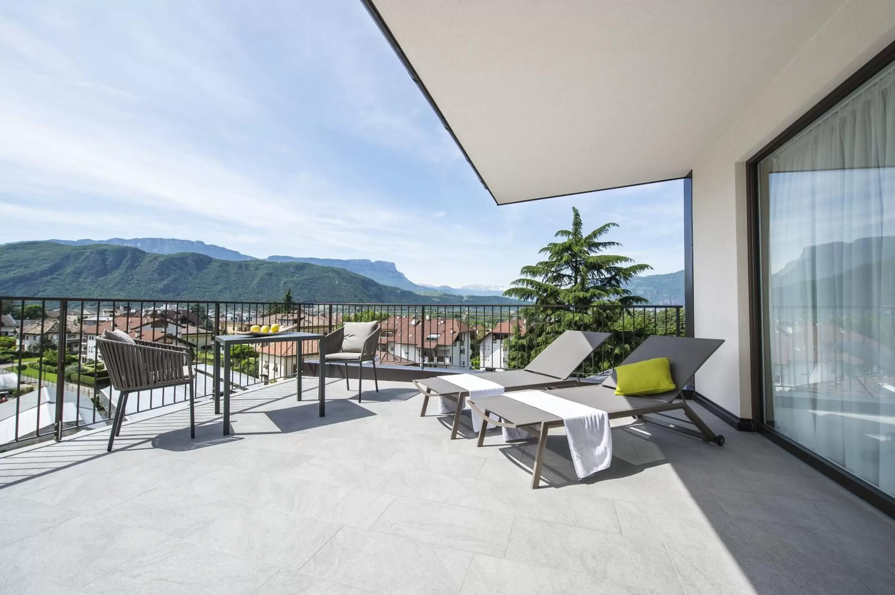 Mountain view, Balcony/Terrace in Hotel CampingPark Steiner