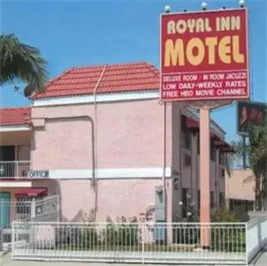 Property building in Royal Inn Motel Long Beach