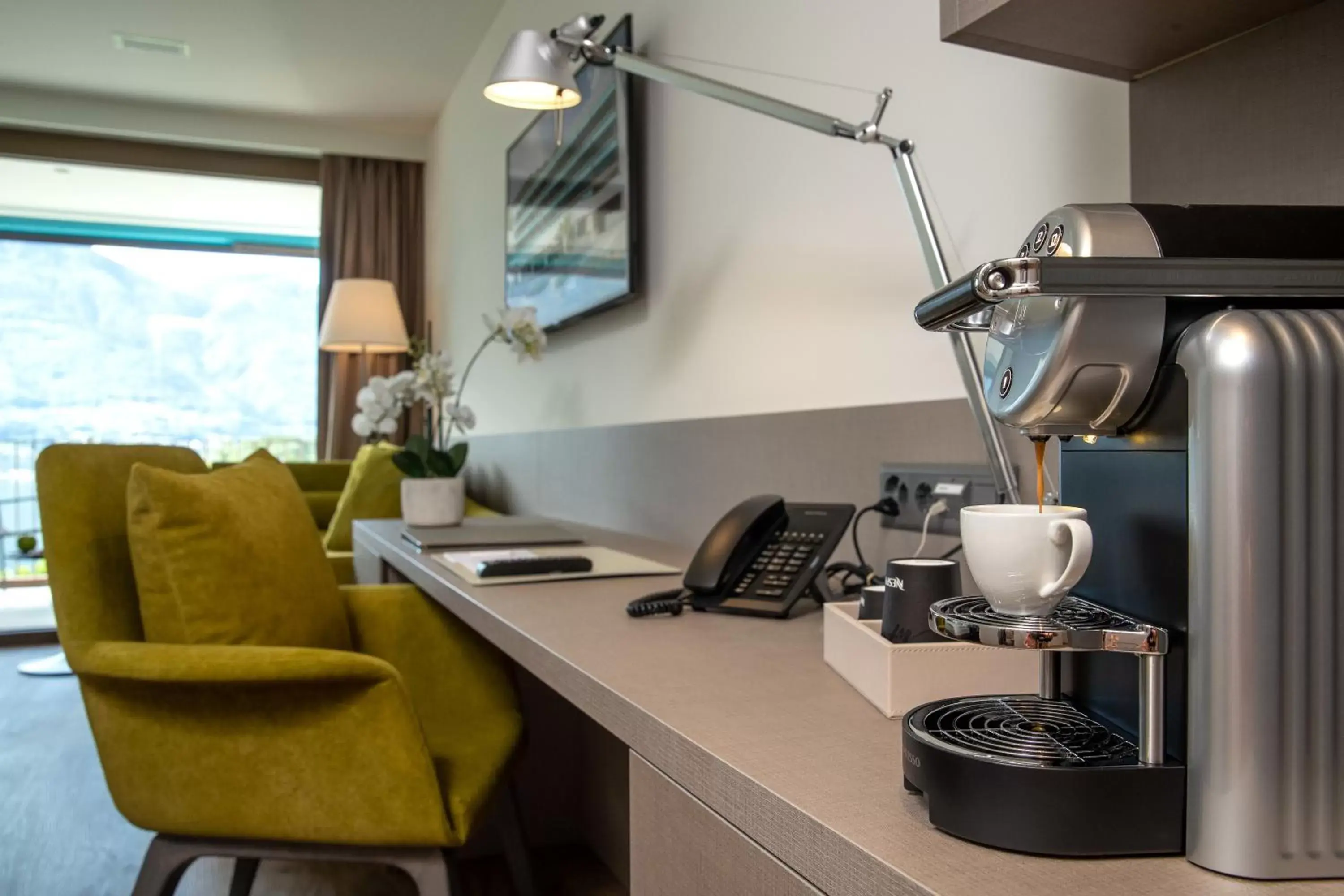 Coffee/tea facilities, Kitchen/Kitchenette in Hotel Lago Maggiore - Welcome!