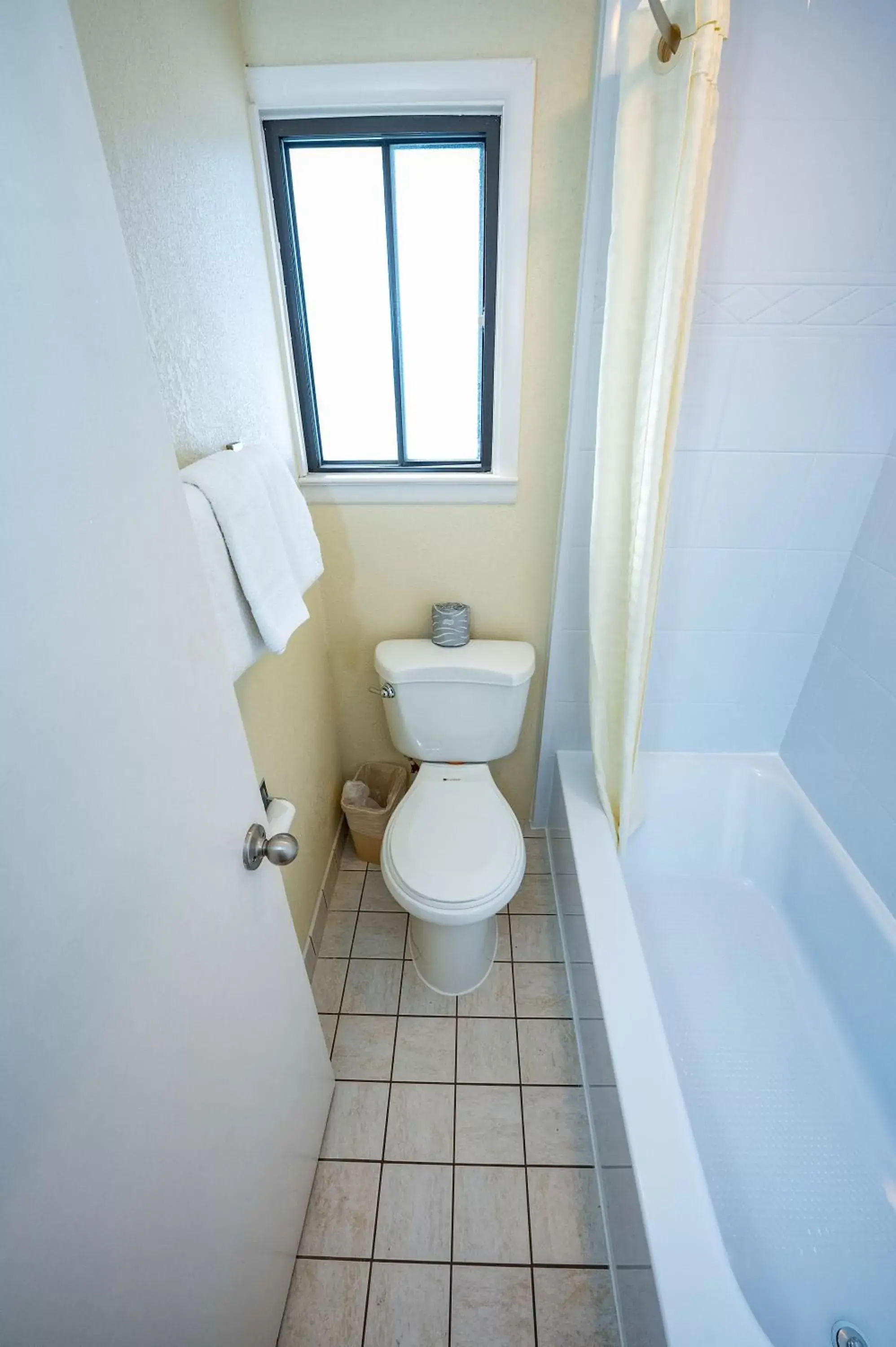 Bathroom in Blue Door Inn