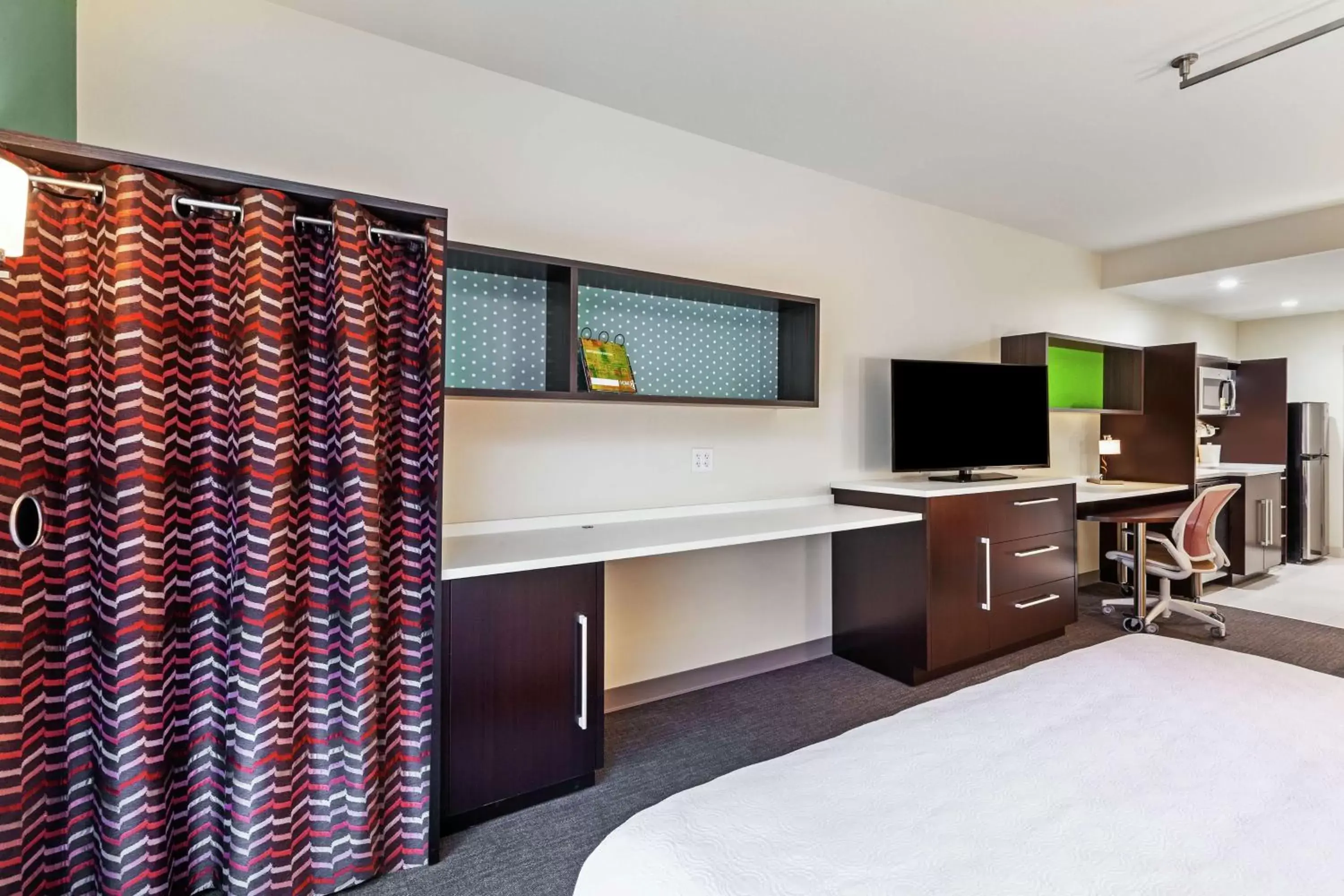 Bedroom, TV/Entertainment Center in Home2 Suites By Hilton Abilene, TX