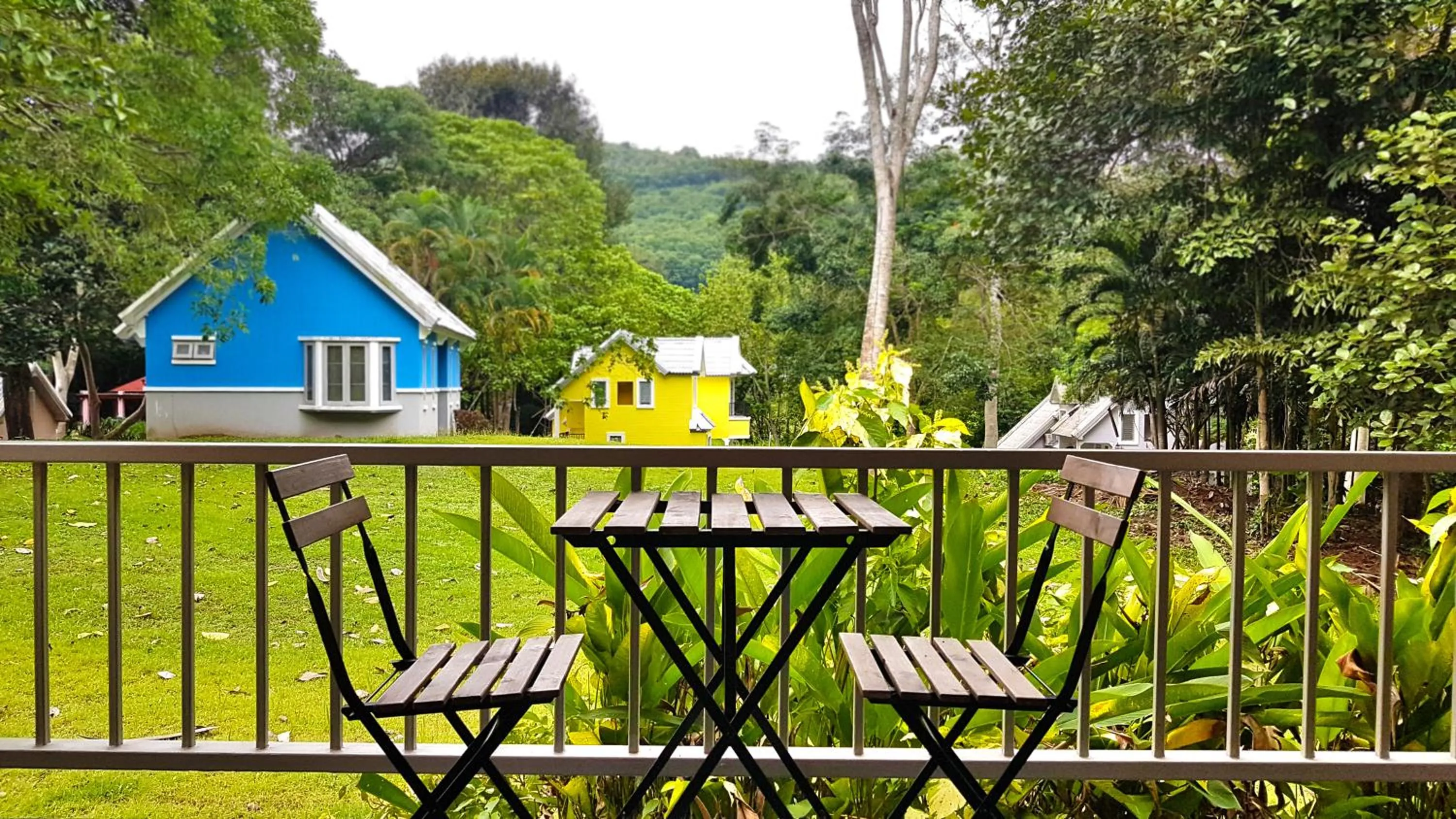 Photo of the whole room in Brookside Valley Resort