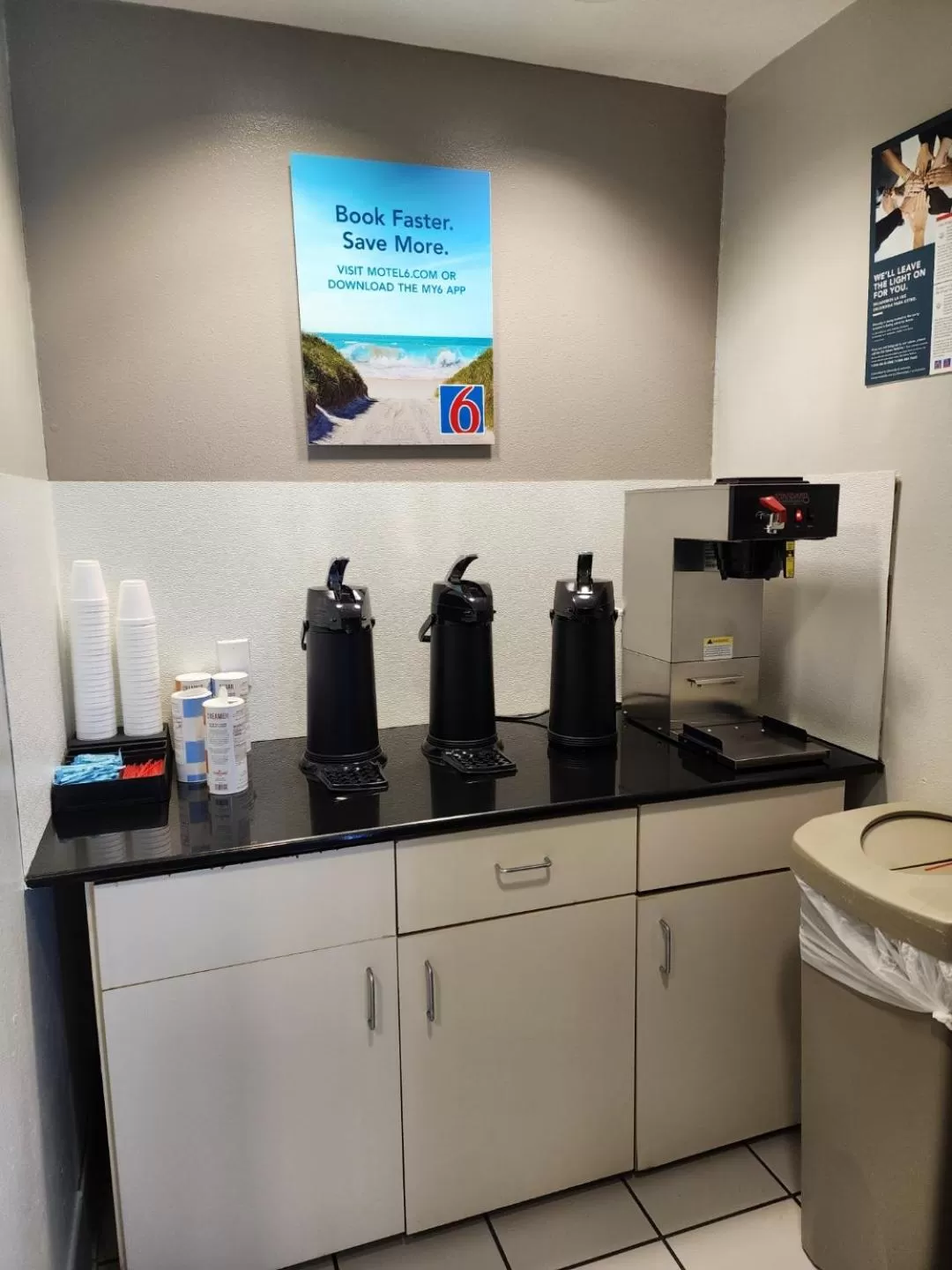 Coffee/tea facilities in Motel 6-Biloxi, MS - Beach
