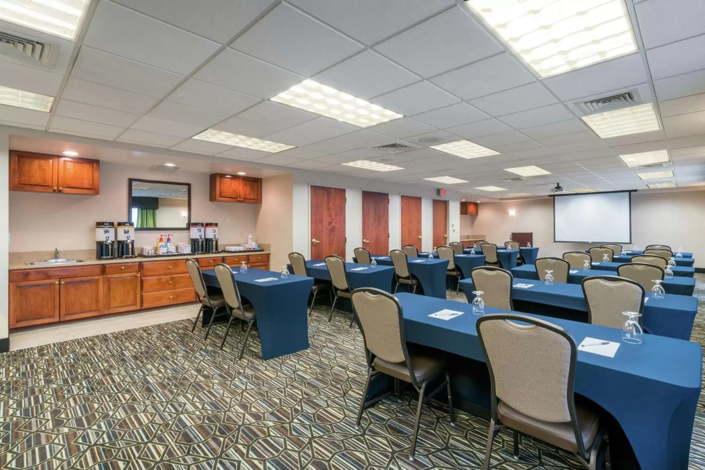 Meeting/conference room in Hampton Inn & Suites Valley Forge/Oaks