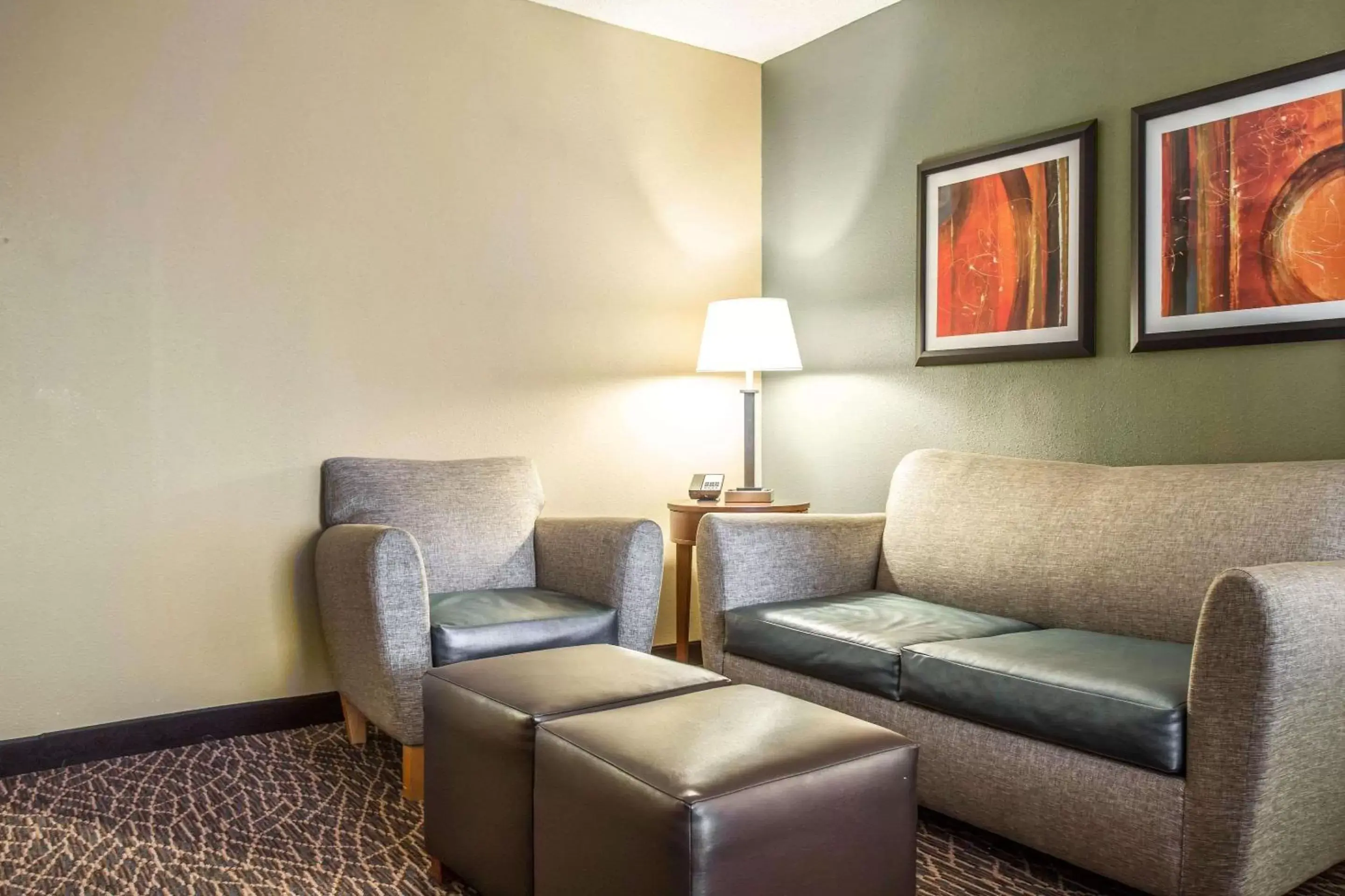 Photo of the whole room, Seating Area in Comfort Inn & Suites Kannapolis - Concord