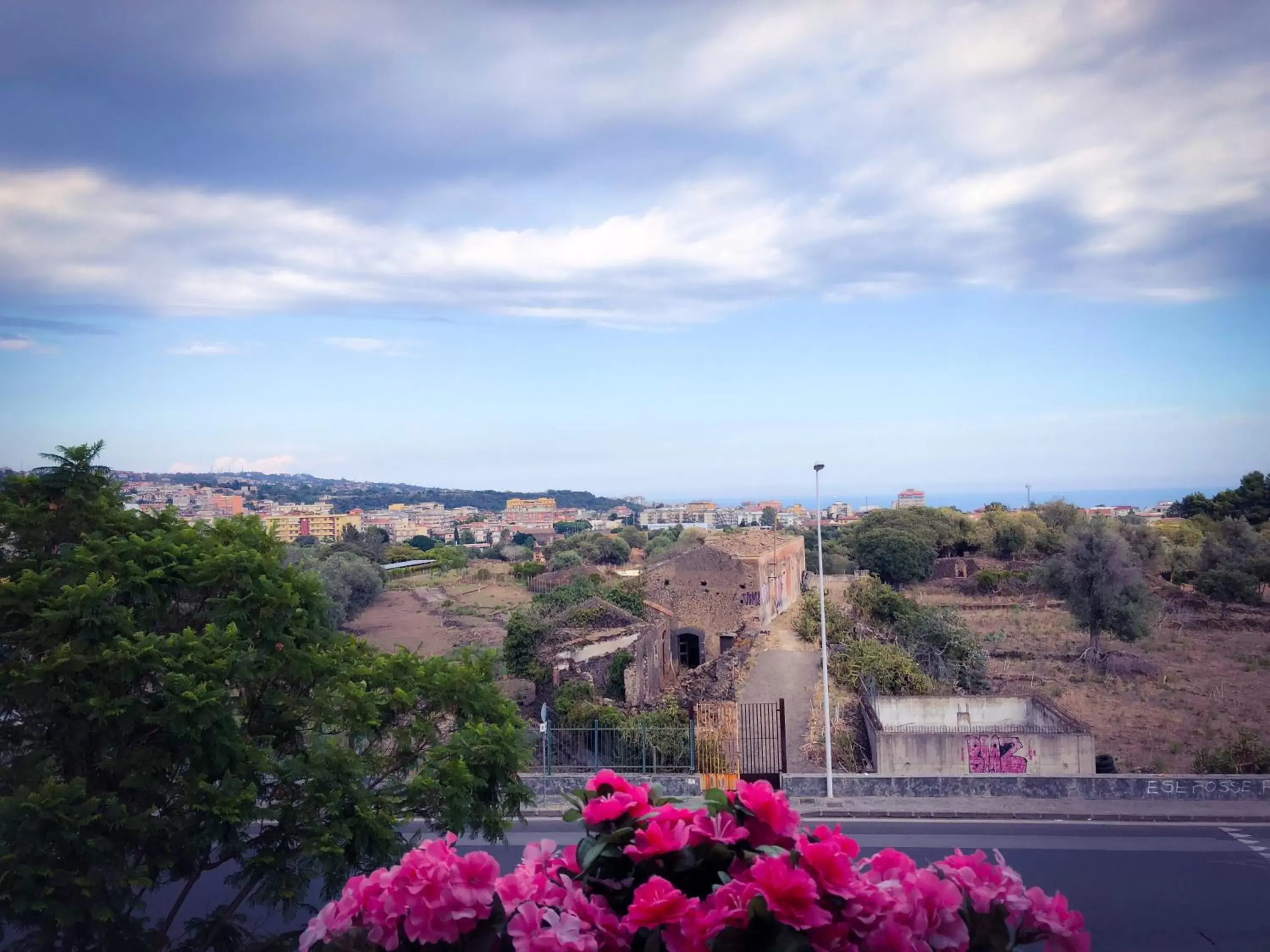 Quiet street view in B&B Policlinico Gaspare Rodolico