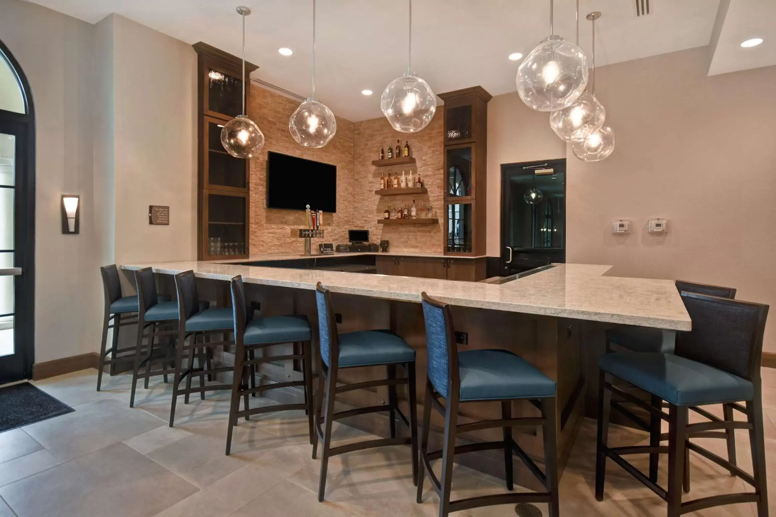 Lounge or bar, Lounge/Bar in Homewood Suites By Hilton Orlando Flamingo Crossings, Fl
