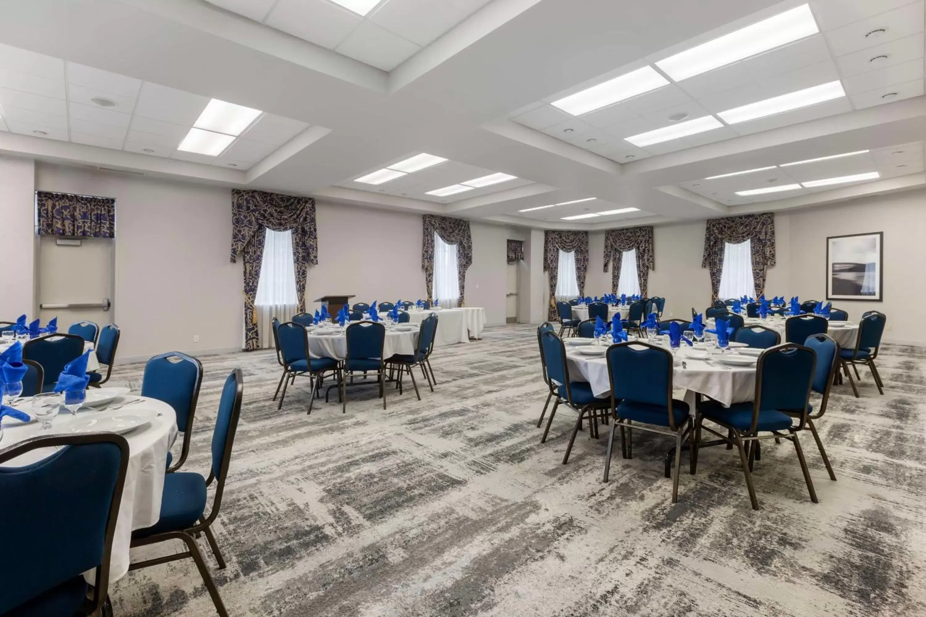 Banquet/Function facilities, Restaurant/Places to Eat in Best Western Milton