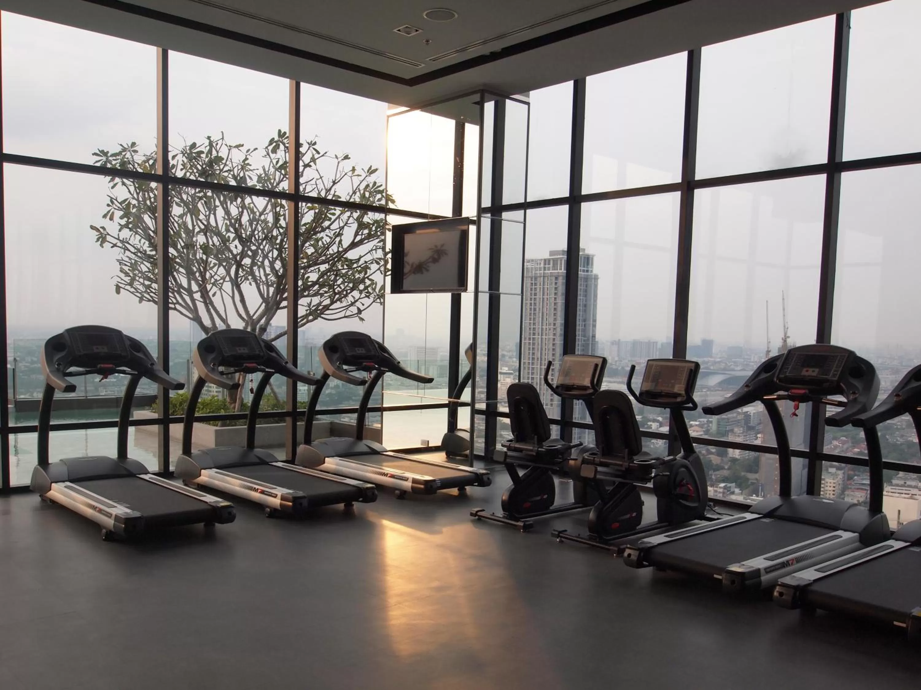 Fitness centre/facilities in The Quarter Ari by UHG