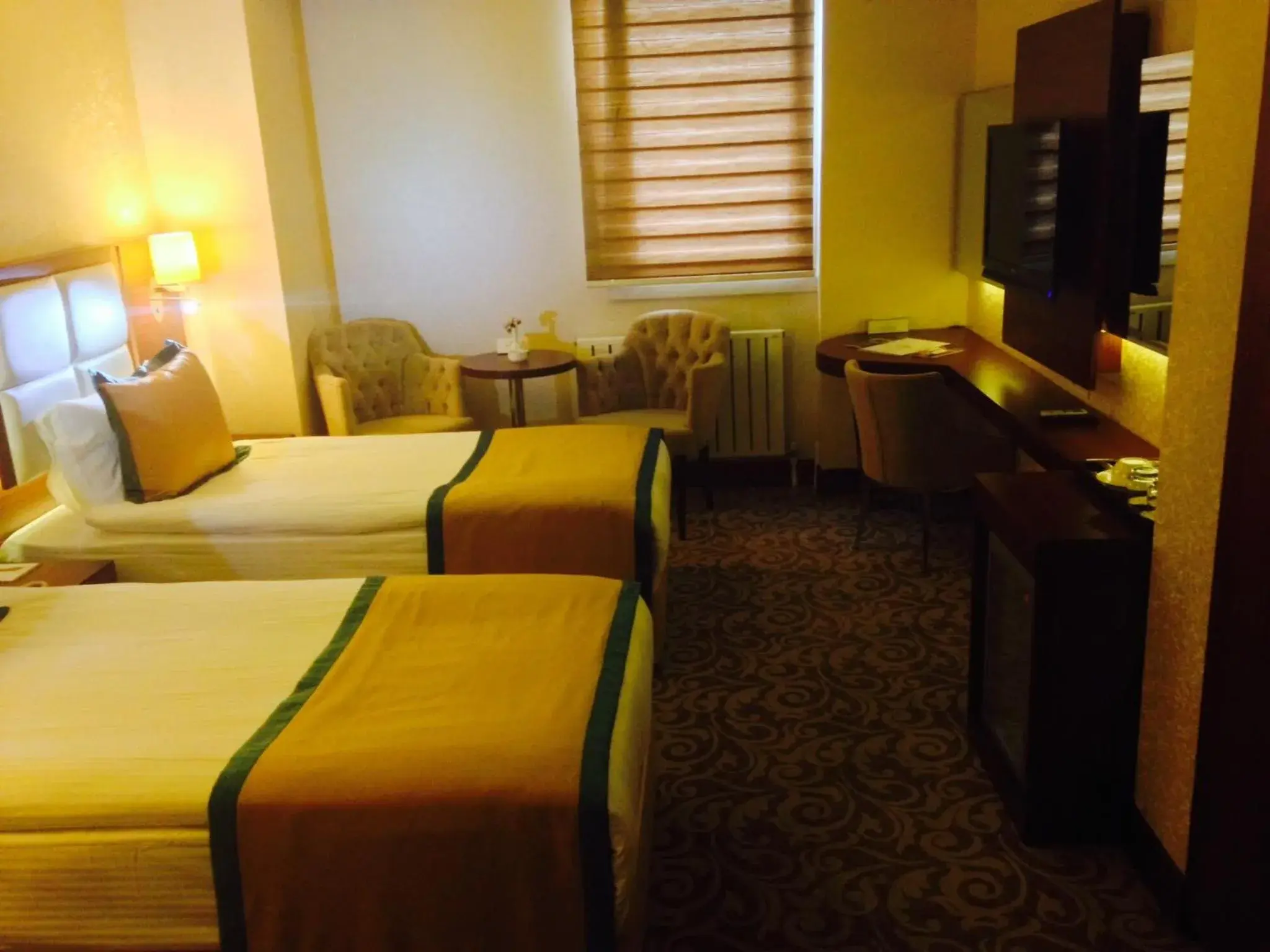 Photo of the whole room, Bed in Asrin Business Hotel K?z?lay