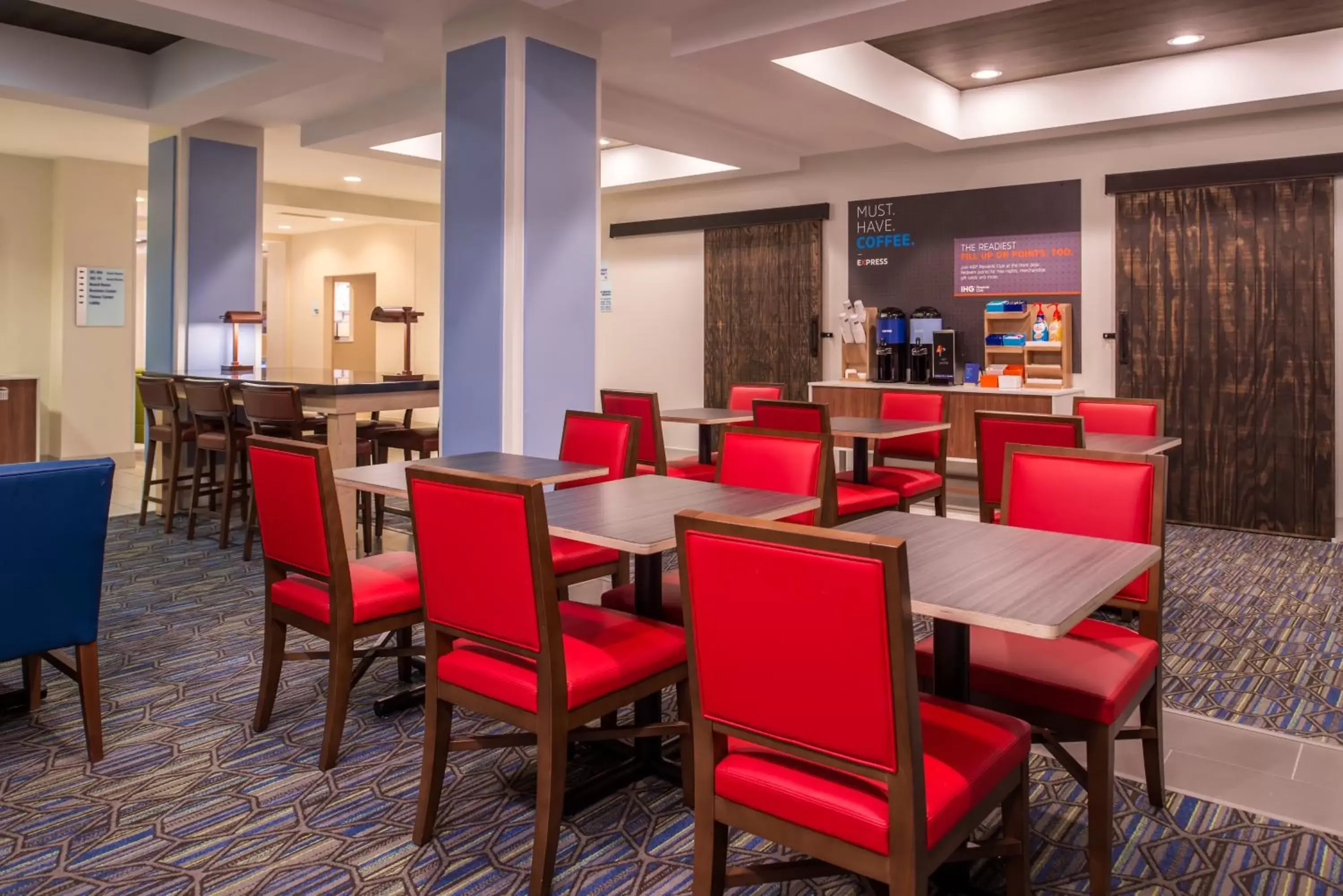 Breakfast, Restaurant/Places to Eat in Holiday Inn Express Hotel & Suites Tampa-Anderson Road-Veterans Exp, an IHG Hotel