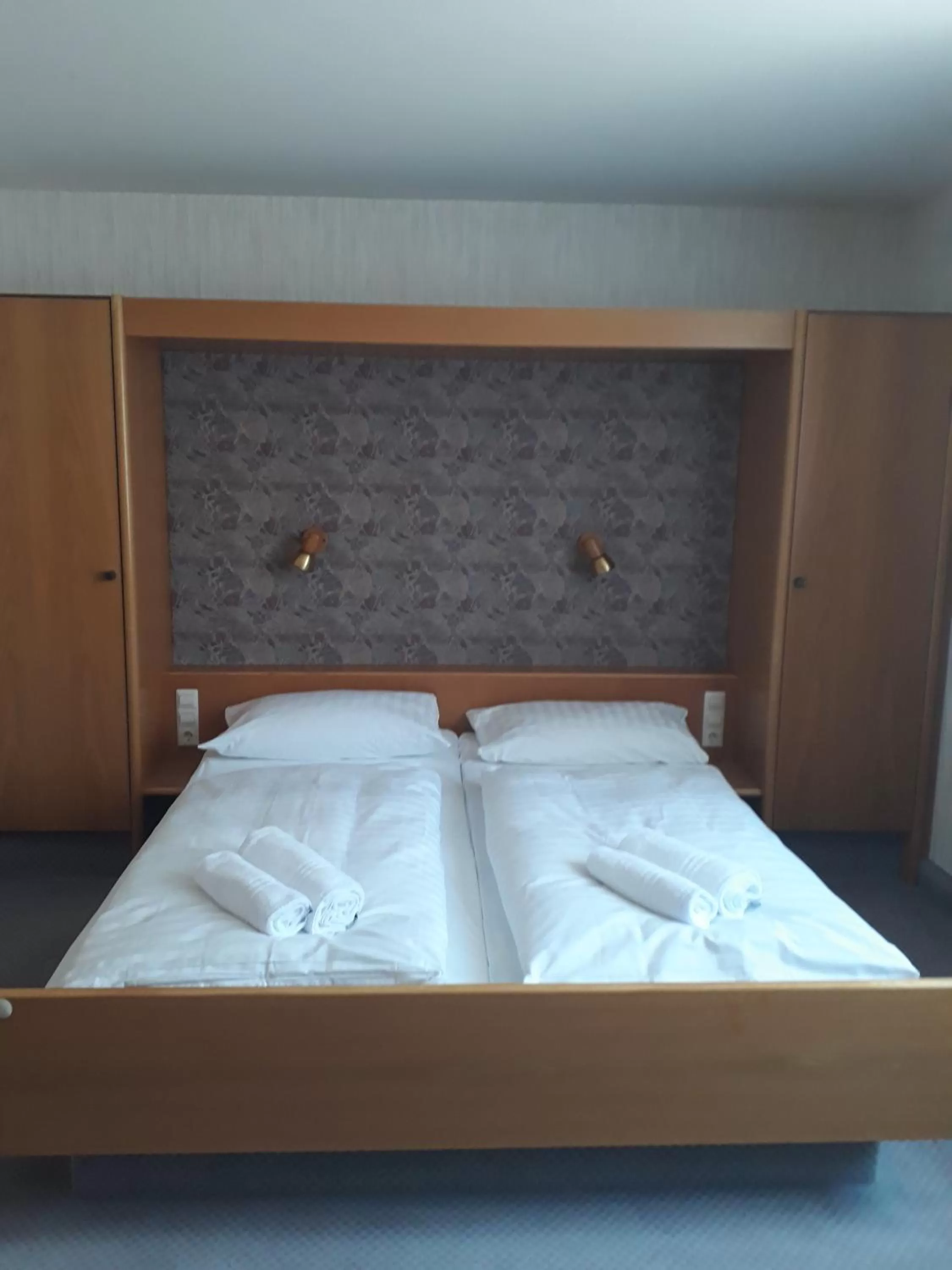 Bed in Hotel Eleon