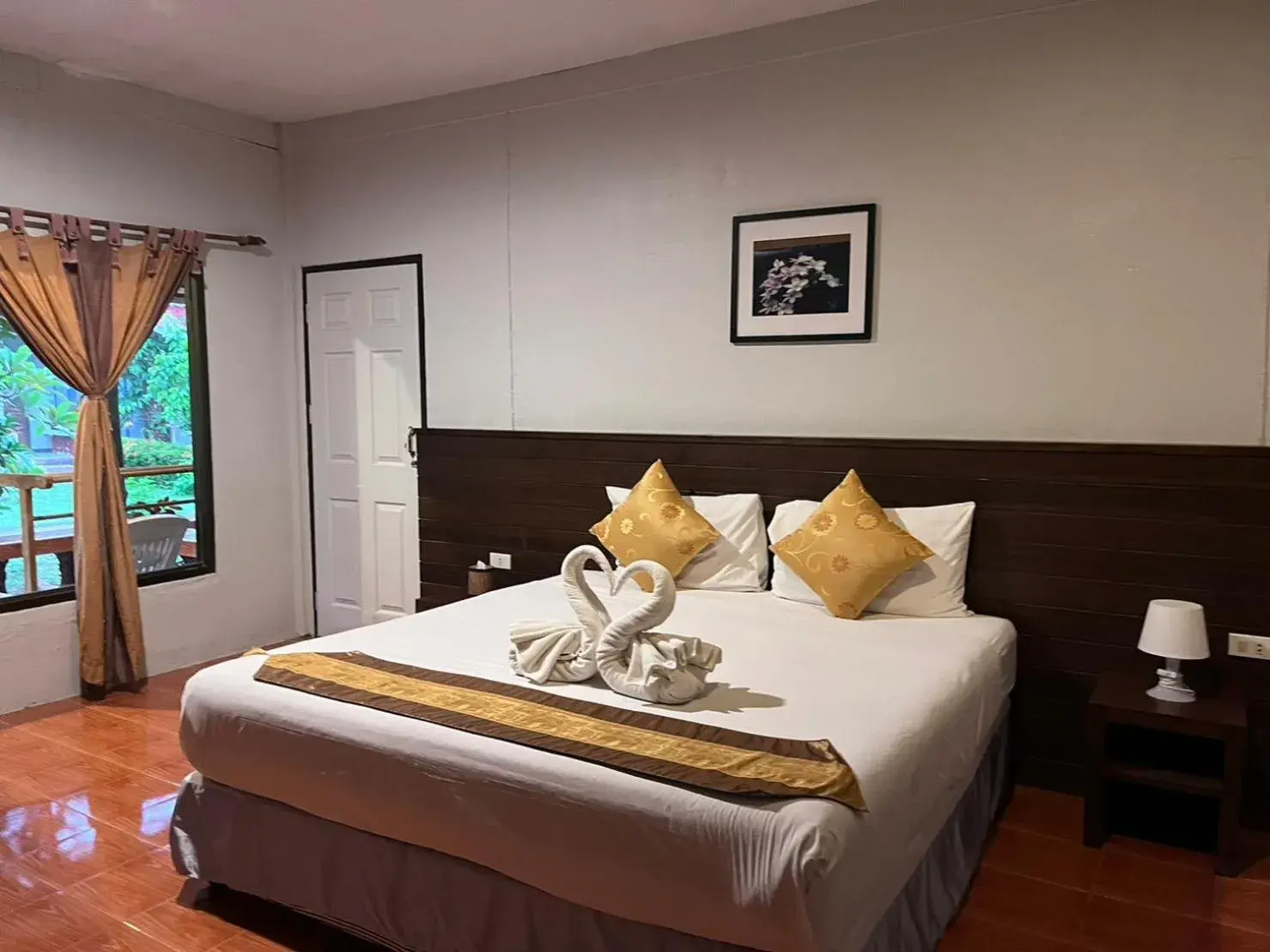 Bedroom, Bed in Lanta Nice Beach Resort - SHA Extra Plus