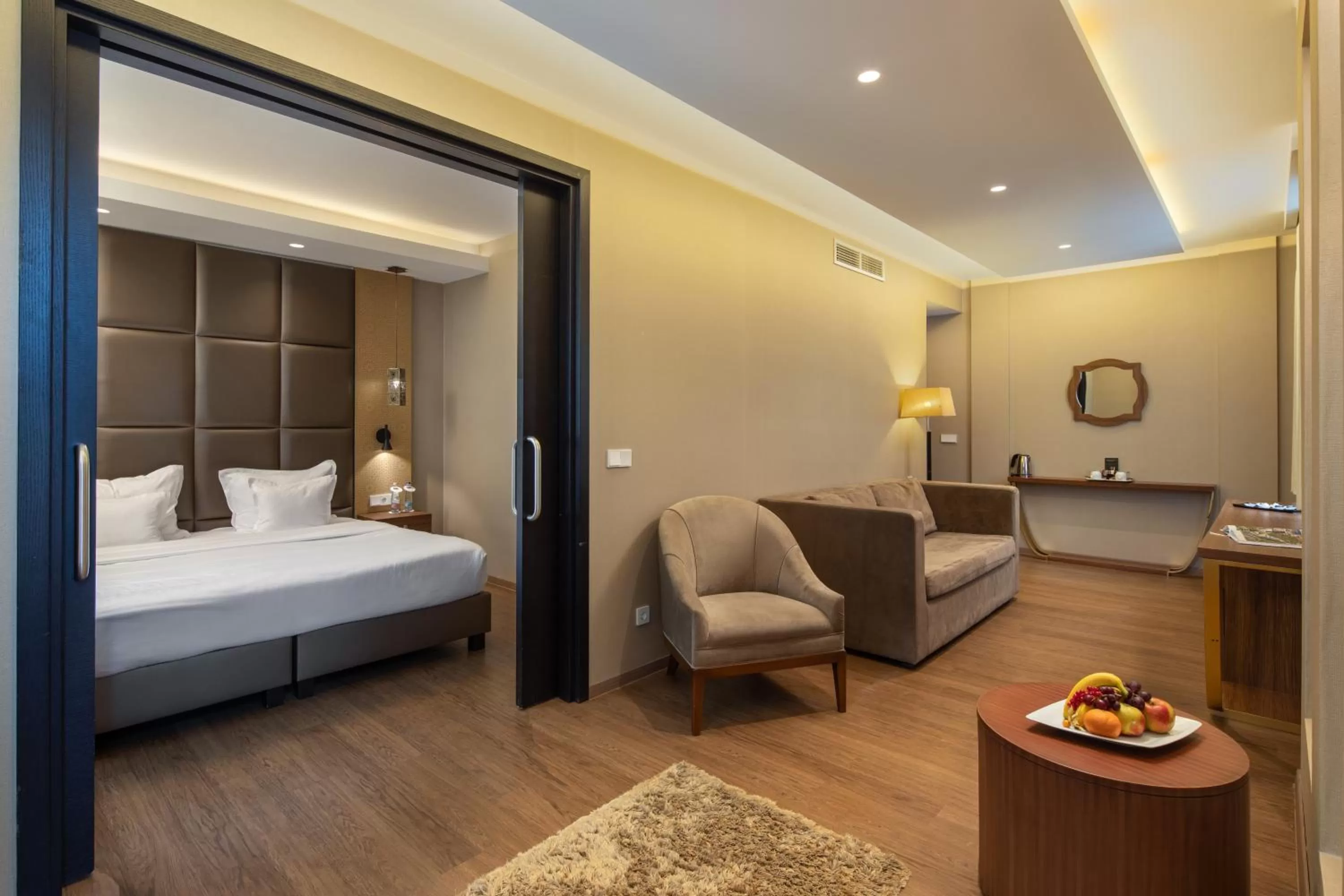 Photo of the whole room, Bed in Continental Hotel Budapest