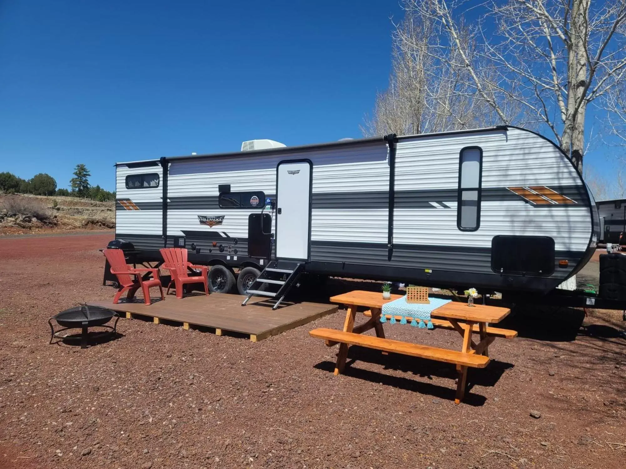 Photo of the whole room, Property Building in Grand Canyon RV Glamping