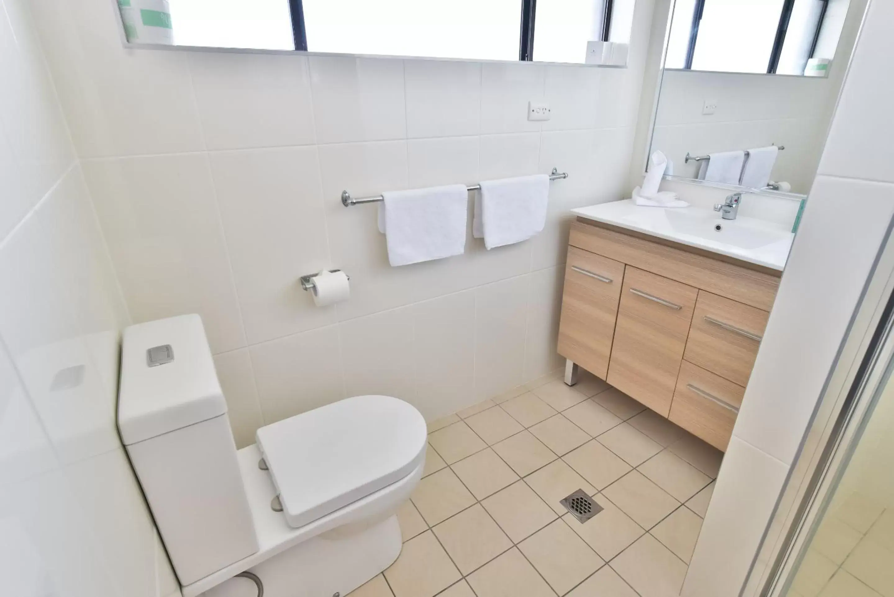 Bathroom in Big Windmill Corporate & Family Motel