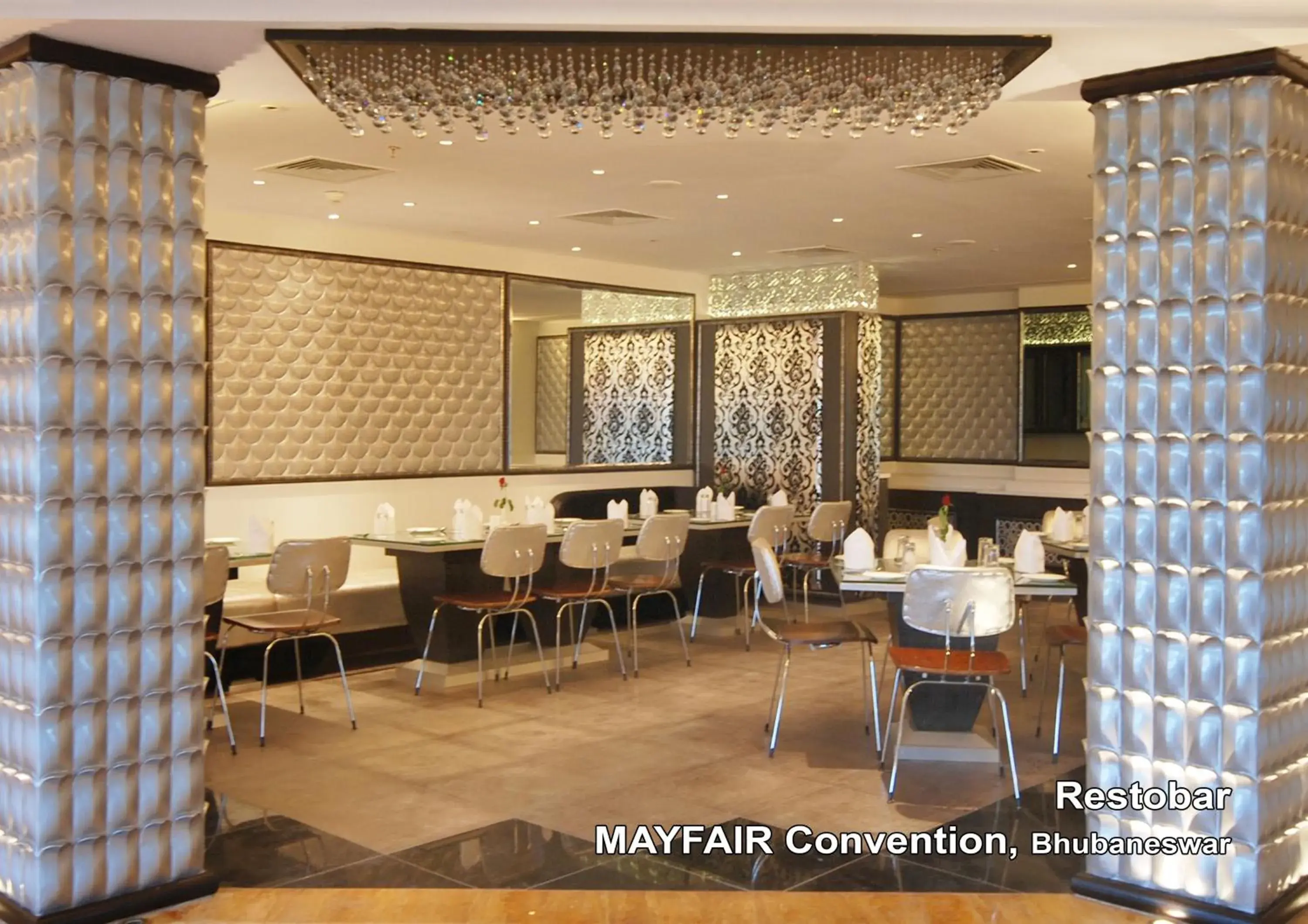 Breakfast, Restaurant/Places to Eat in Mayfair Convention